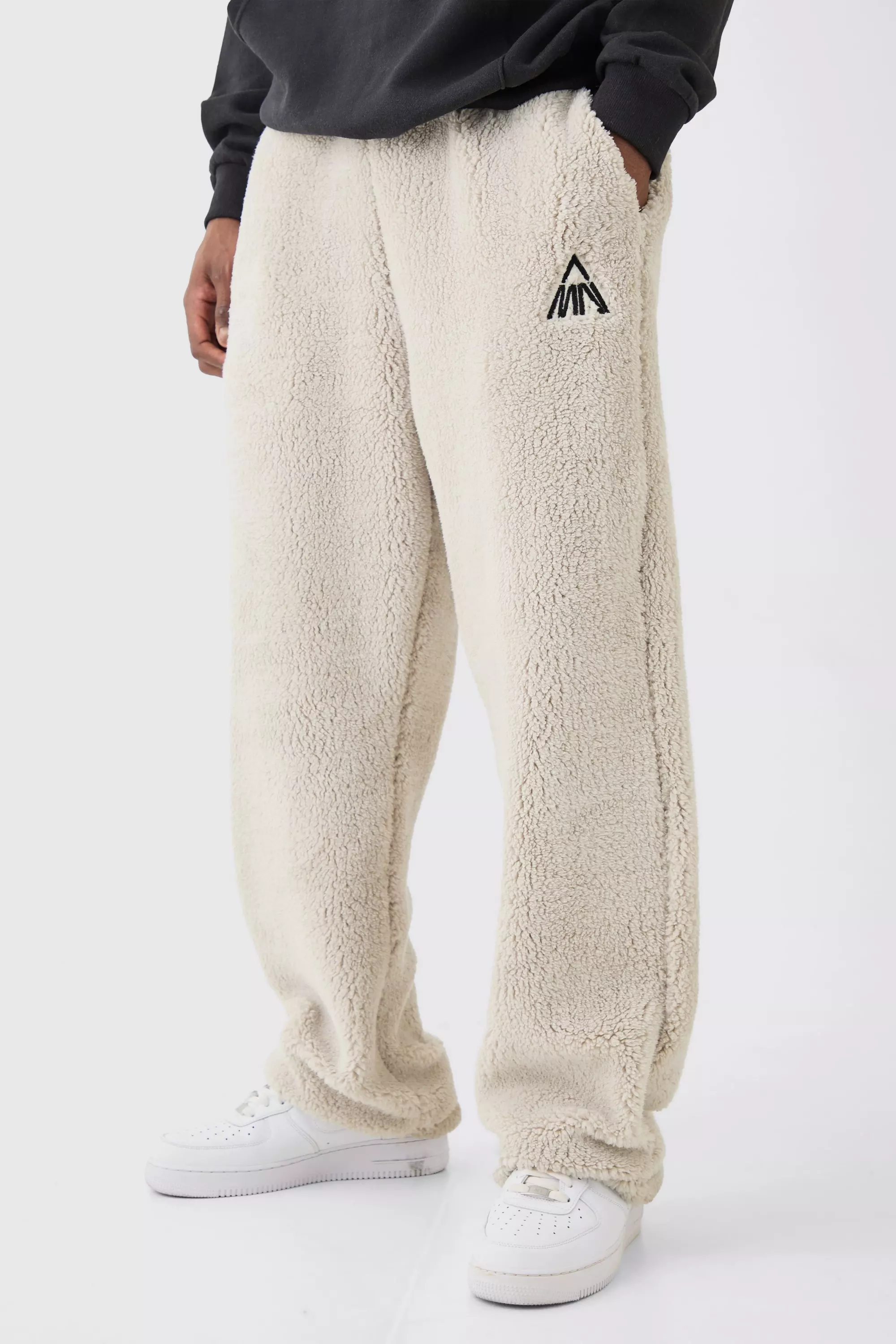 Oversized Man Embroidery Borg Sweatpants Stone