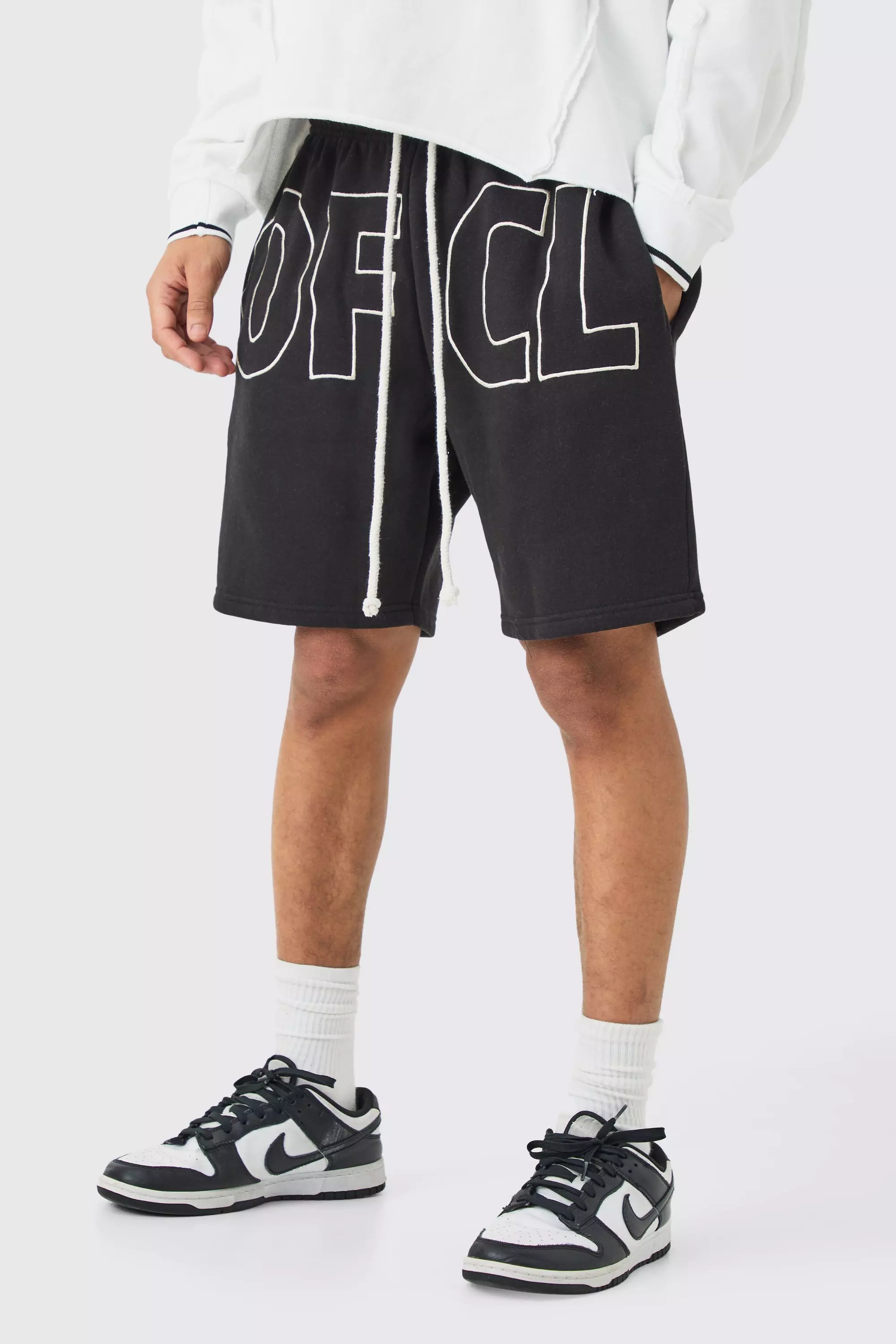 Black Relaxed Fit Ofcl Applique Short alternative image