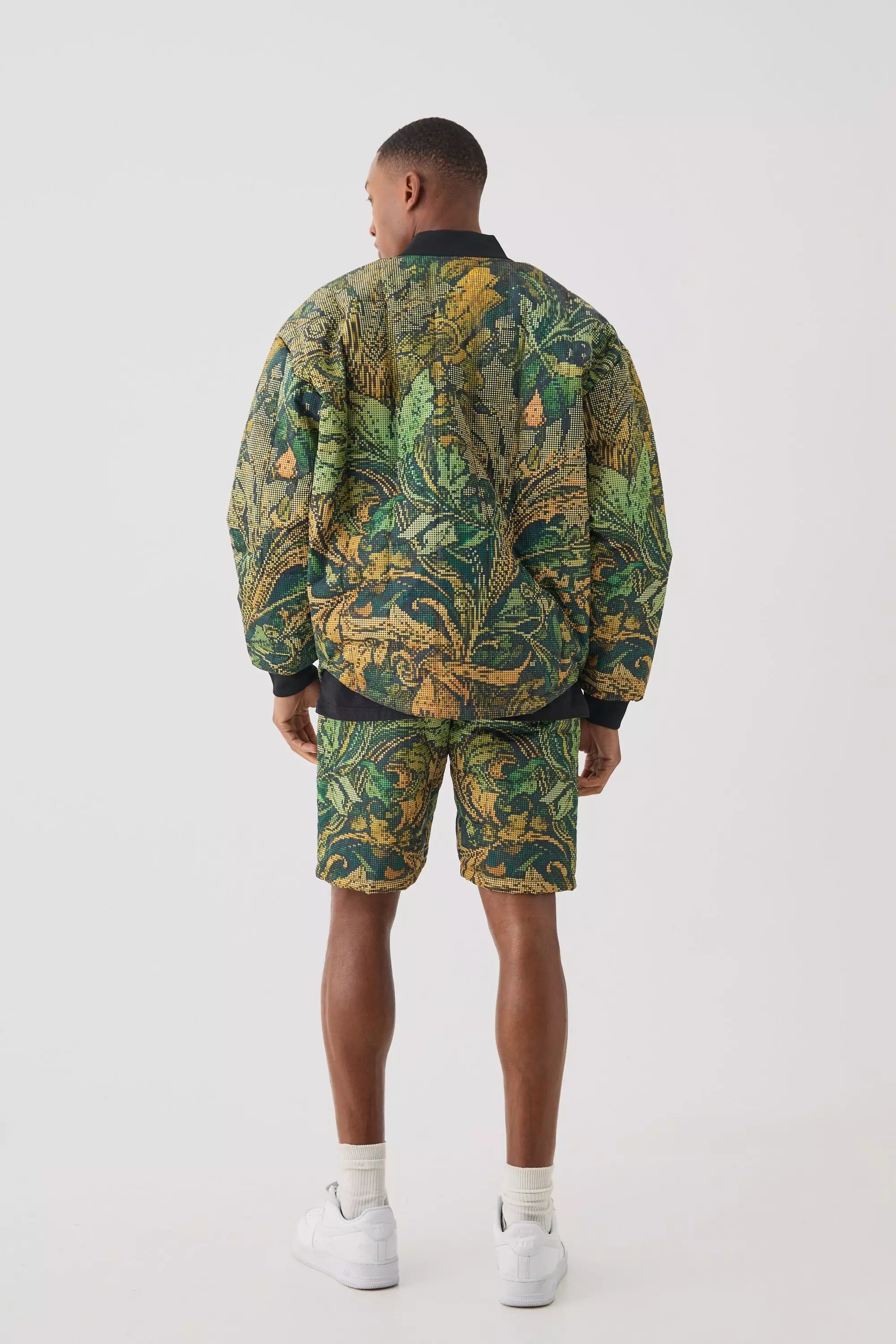 Ensemble matelassé avec short tapisserie et bomber, Khaki autre image
