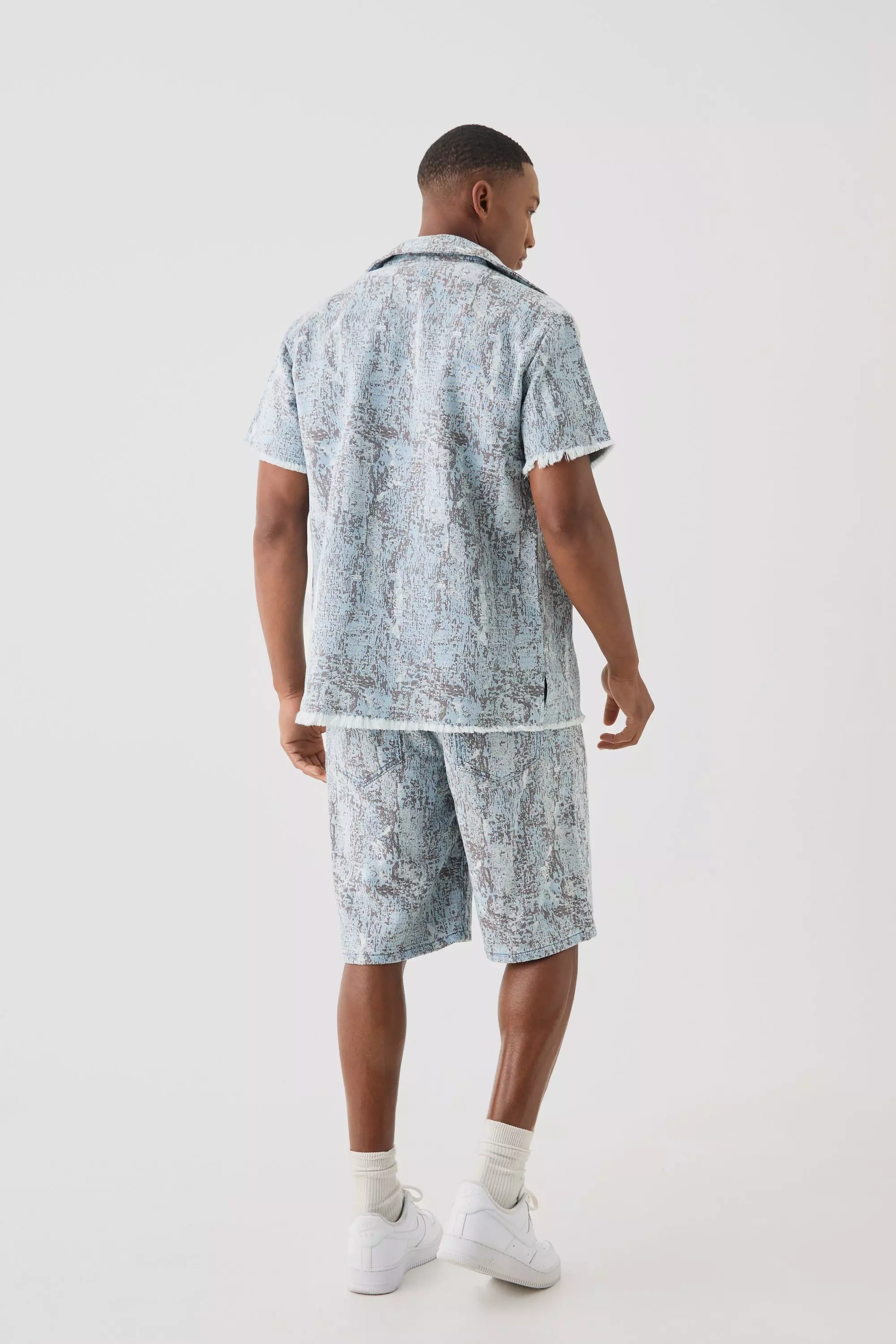 Gestreepte Spijkerblouse Met Revers Kraag boohooMAN