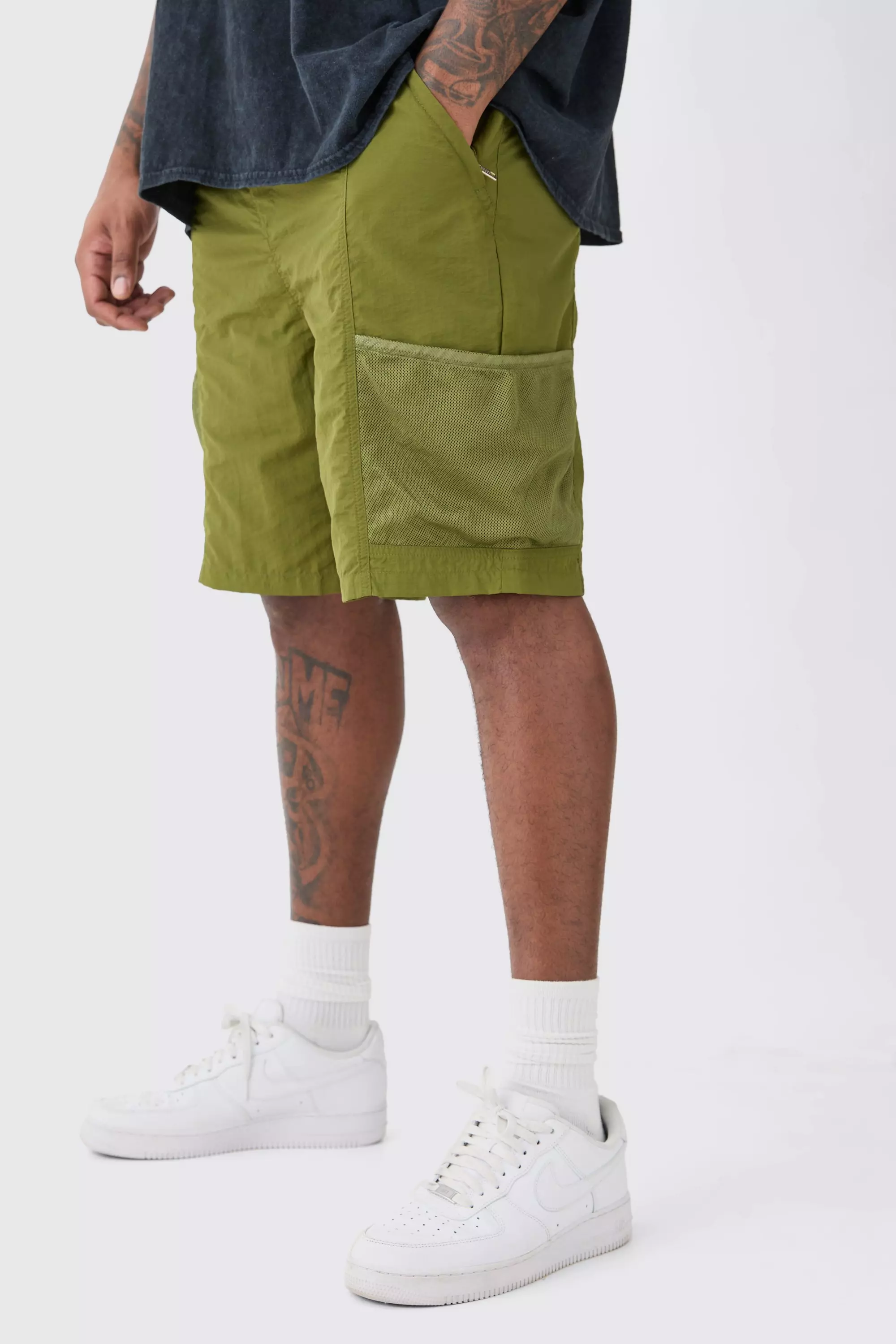 Khaki Plus Elasticated Waist Mesh Pocket Utility Shorts alternative image