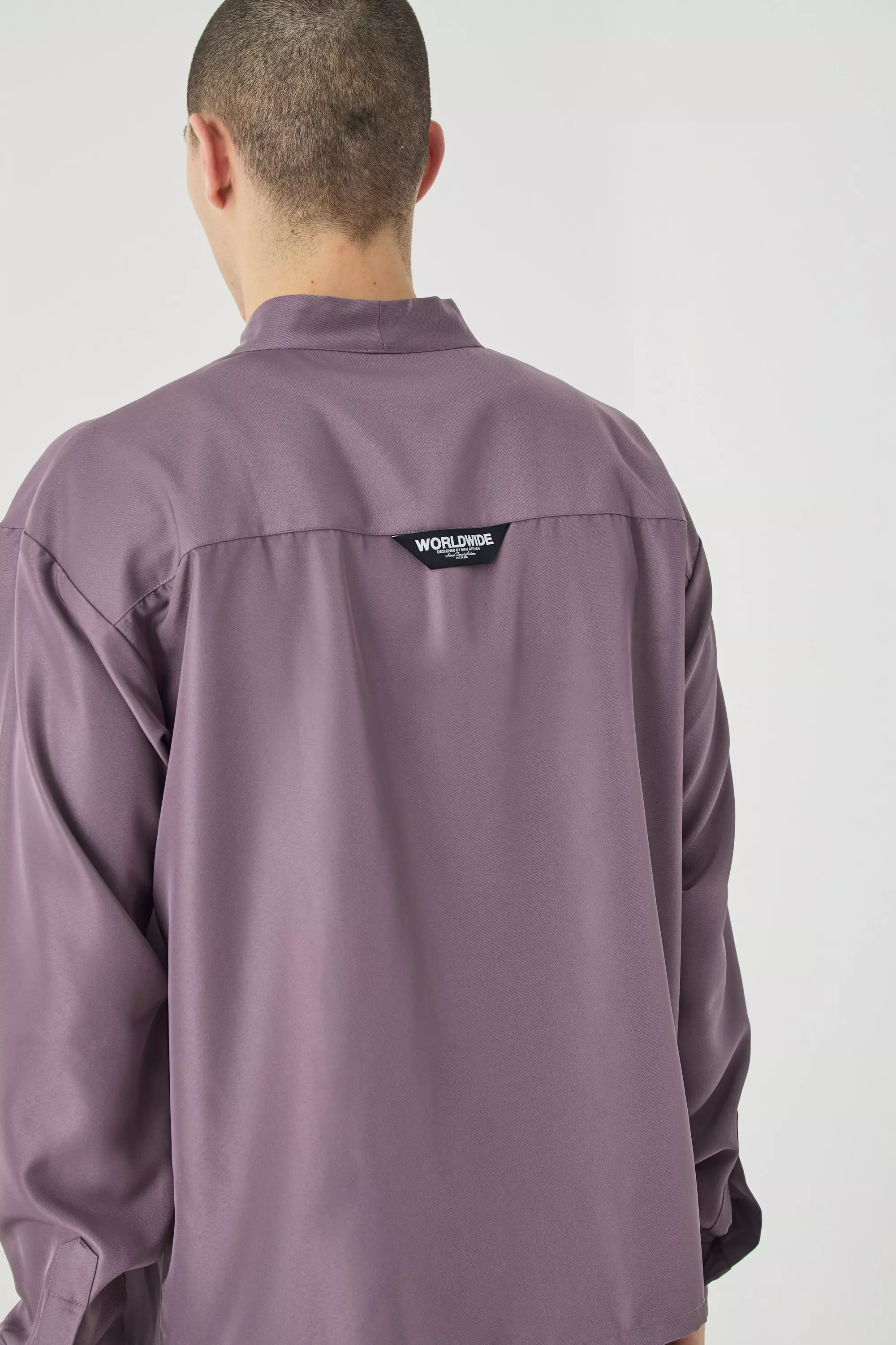 Lilac Zacht Kraagloos Boxy Keperstof Overhemd Met Label alternatieve afbeelding