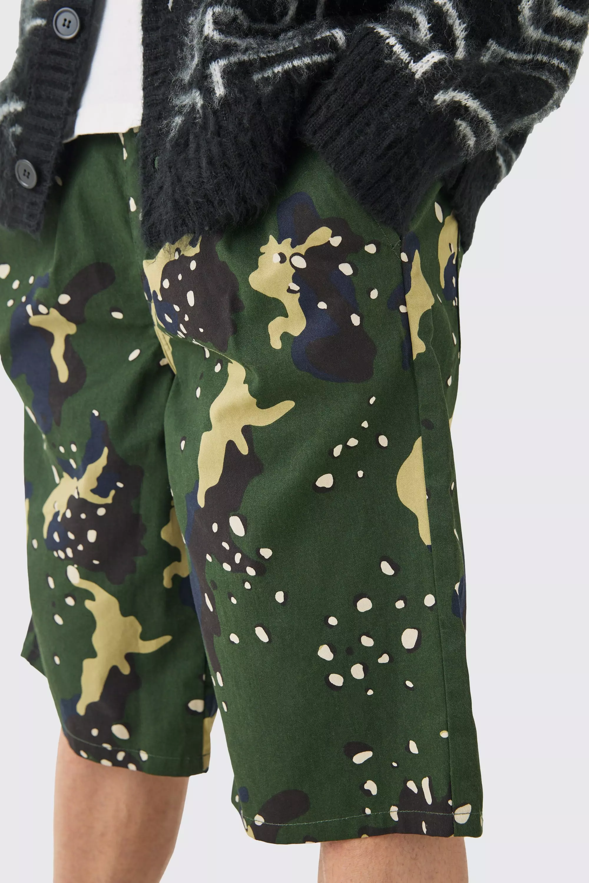 Camouflage Jorts mit Komfort-Bund und Gürtel, Khaki alternatives Bild