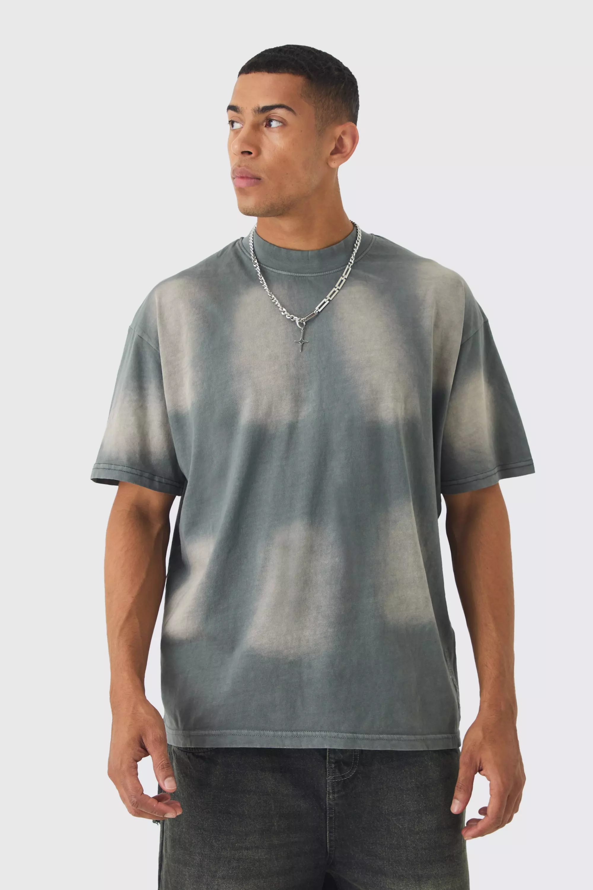 Man Oversized Extended Neck Sun Bleach T-shirt Grey
