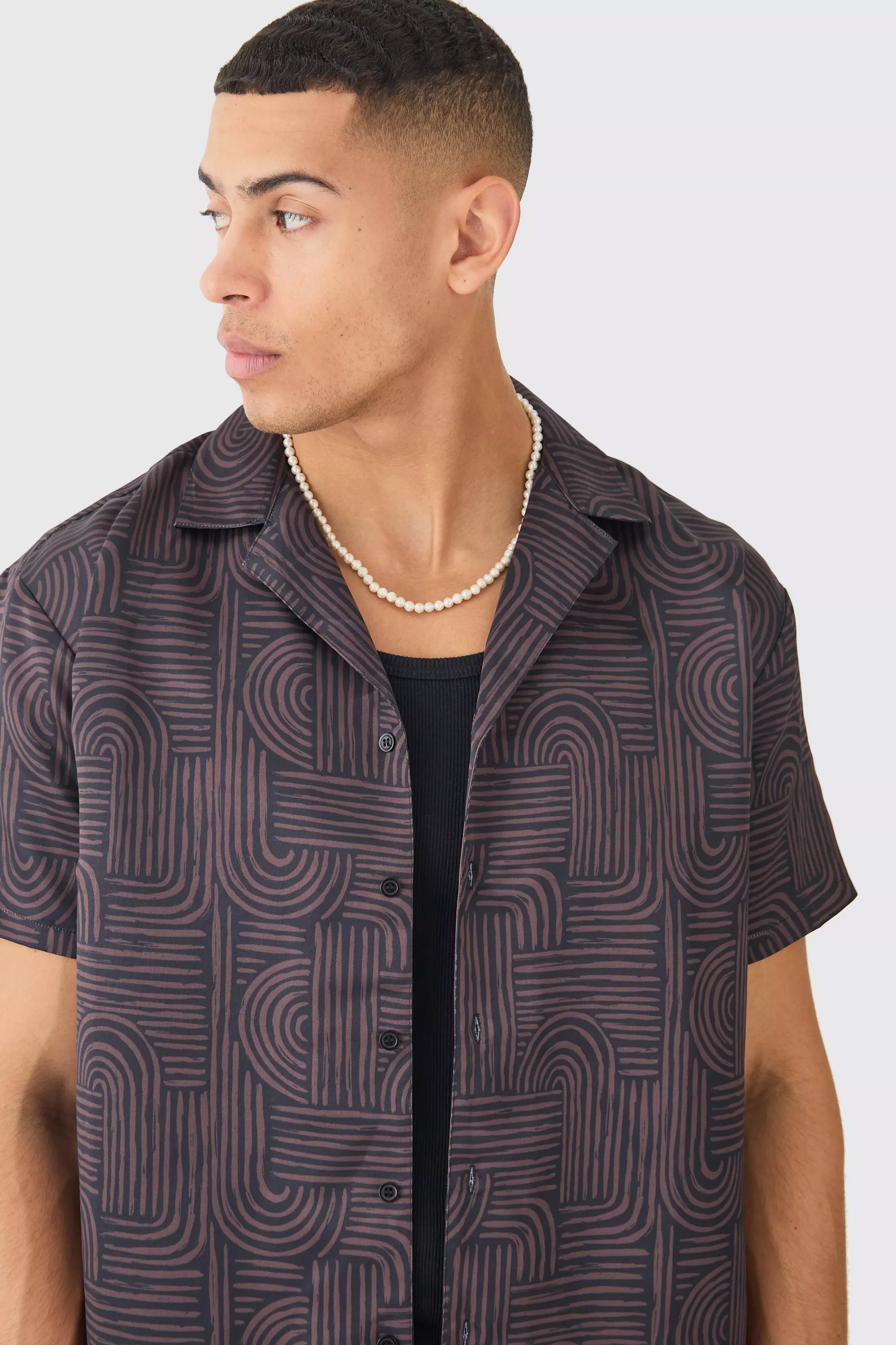 Kurzärmliges Oversize Satin-Hemd, Chocolate alternatives Bild