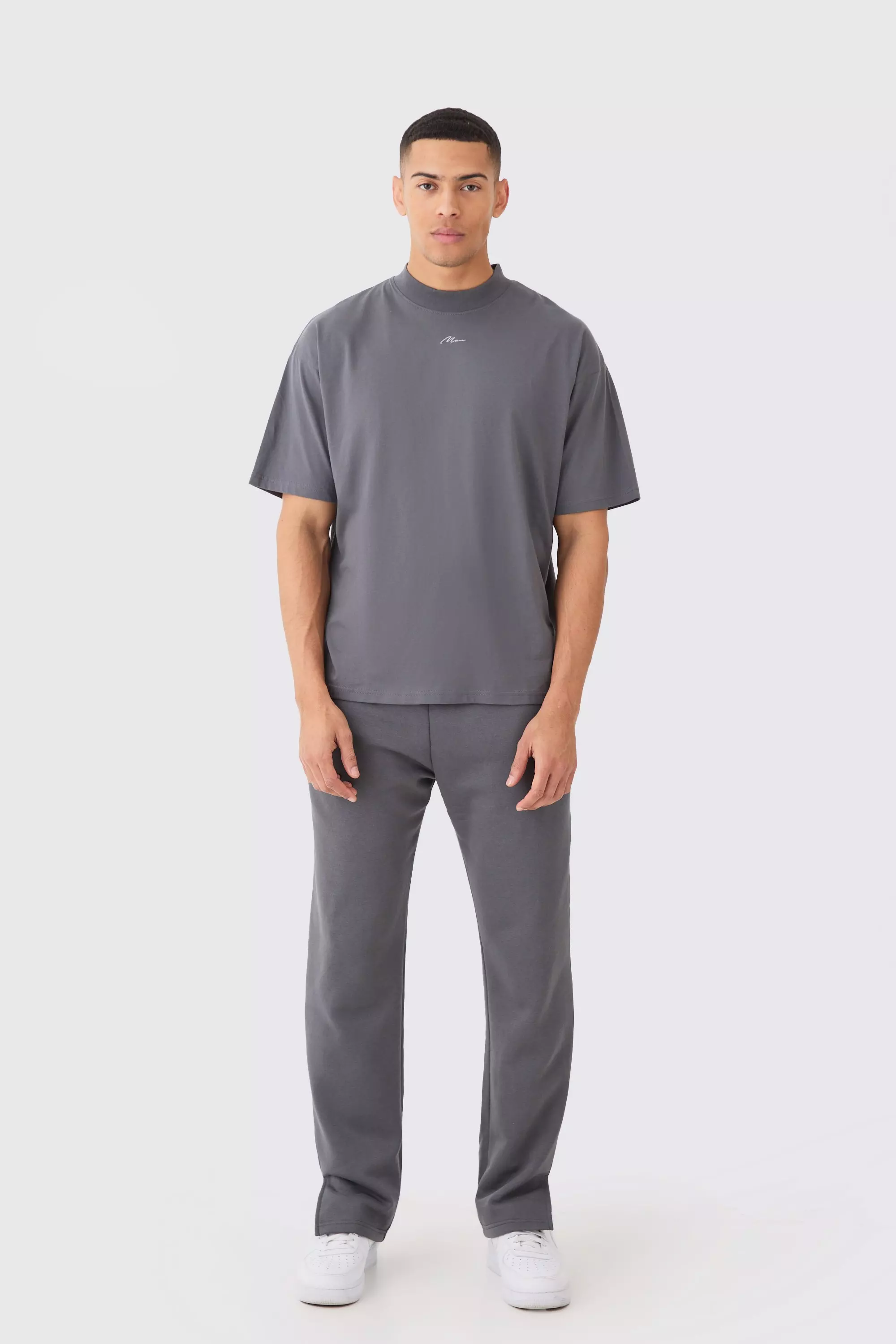 Man Signature Oversized Extended Neck Tshirt And Sweatpants Set Charcoal