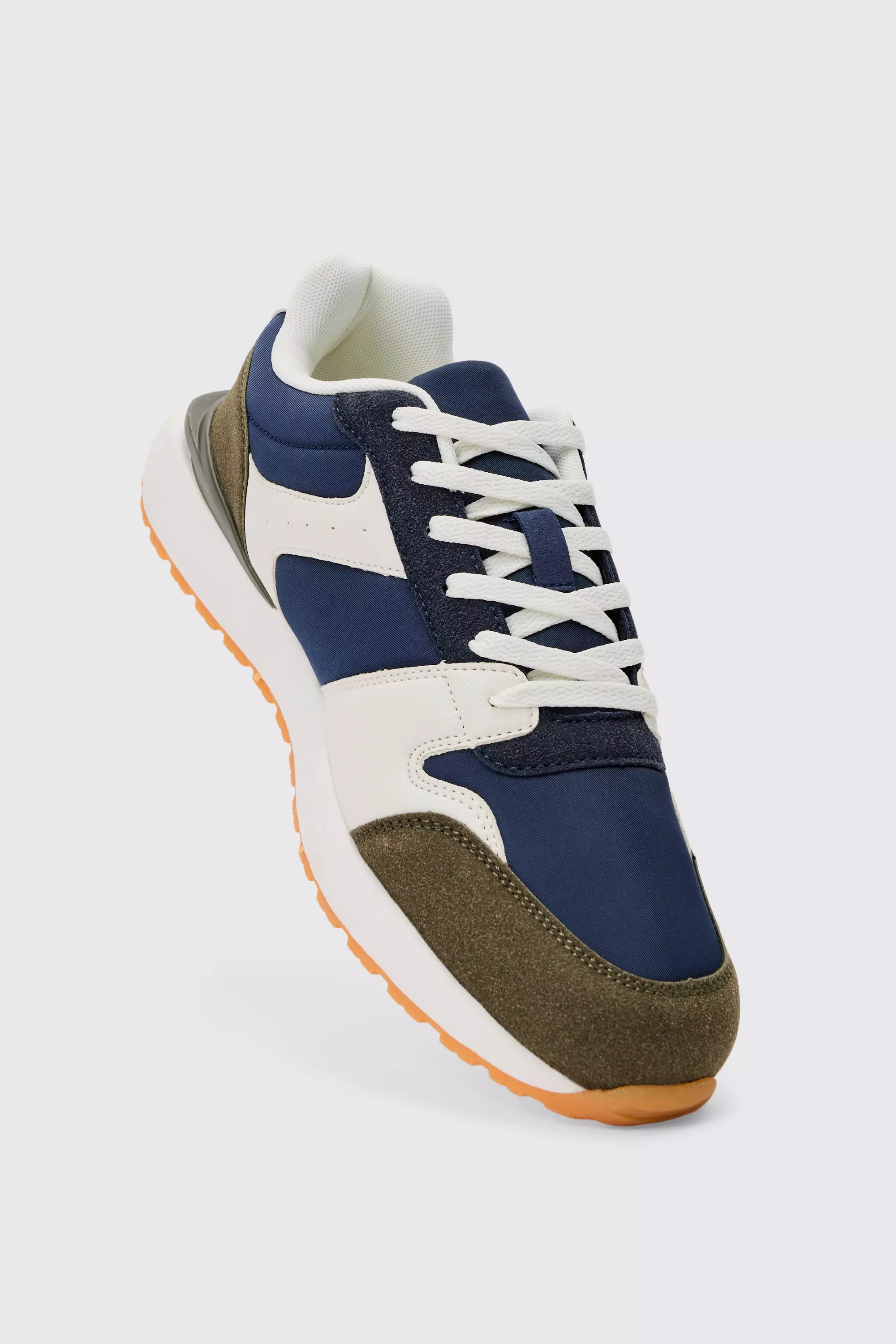 Contrast Panel Chunky Sole Trainer In Khaki boohooMAN