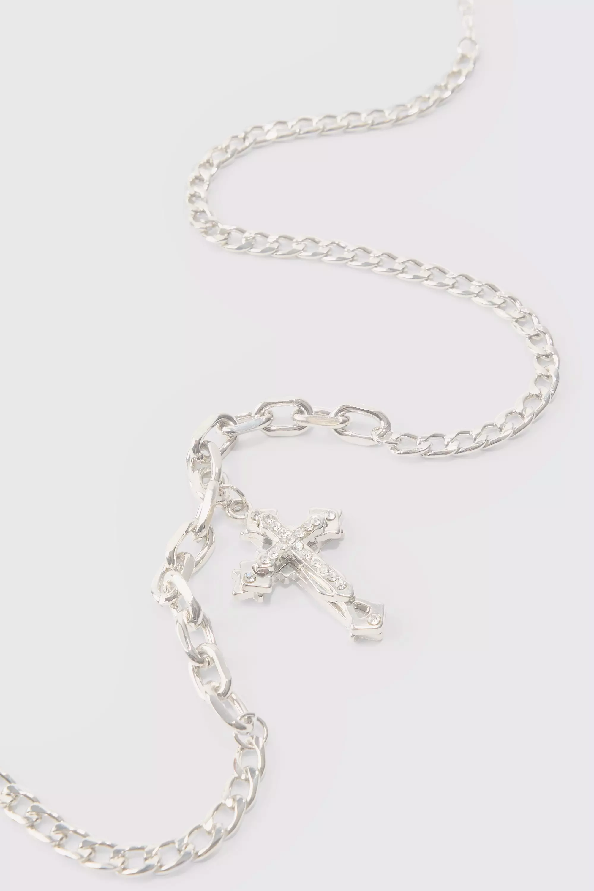 Chain Detail Cross Necklace In Silver alternative image