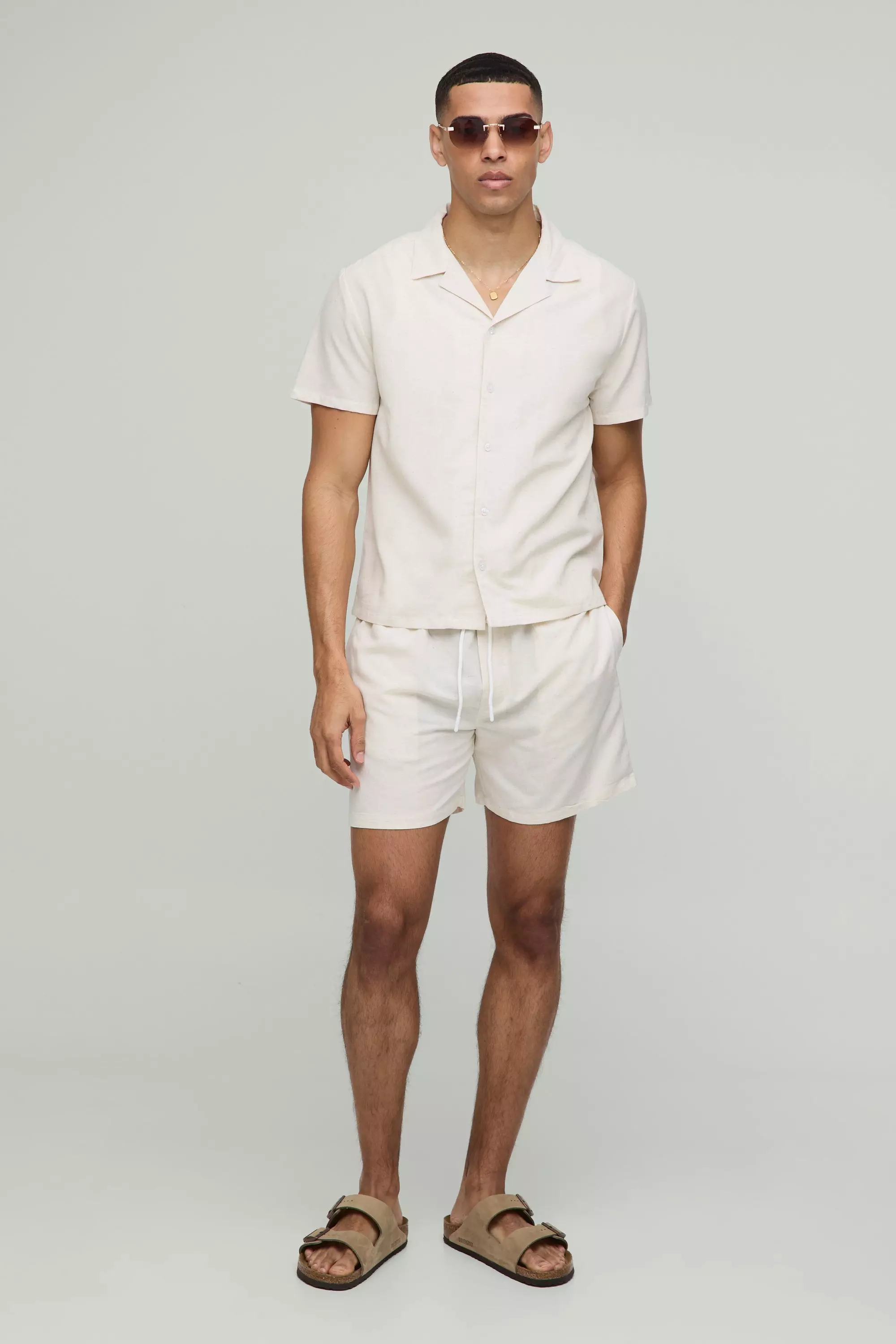 Kurzärmliges kastiges Leinen-Hemd & Shorts, Natural alternatives Bild