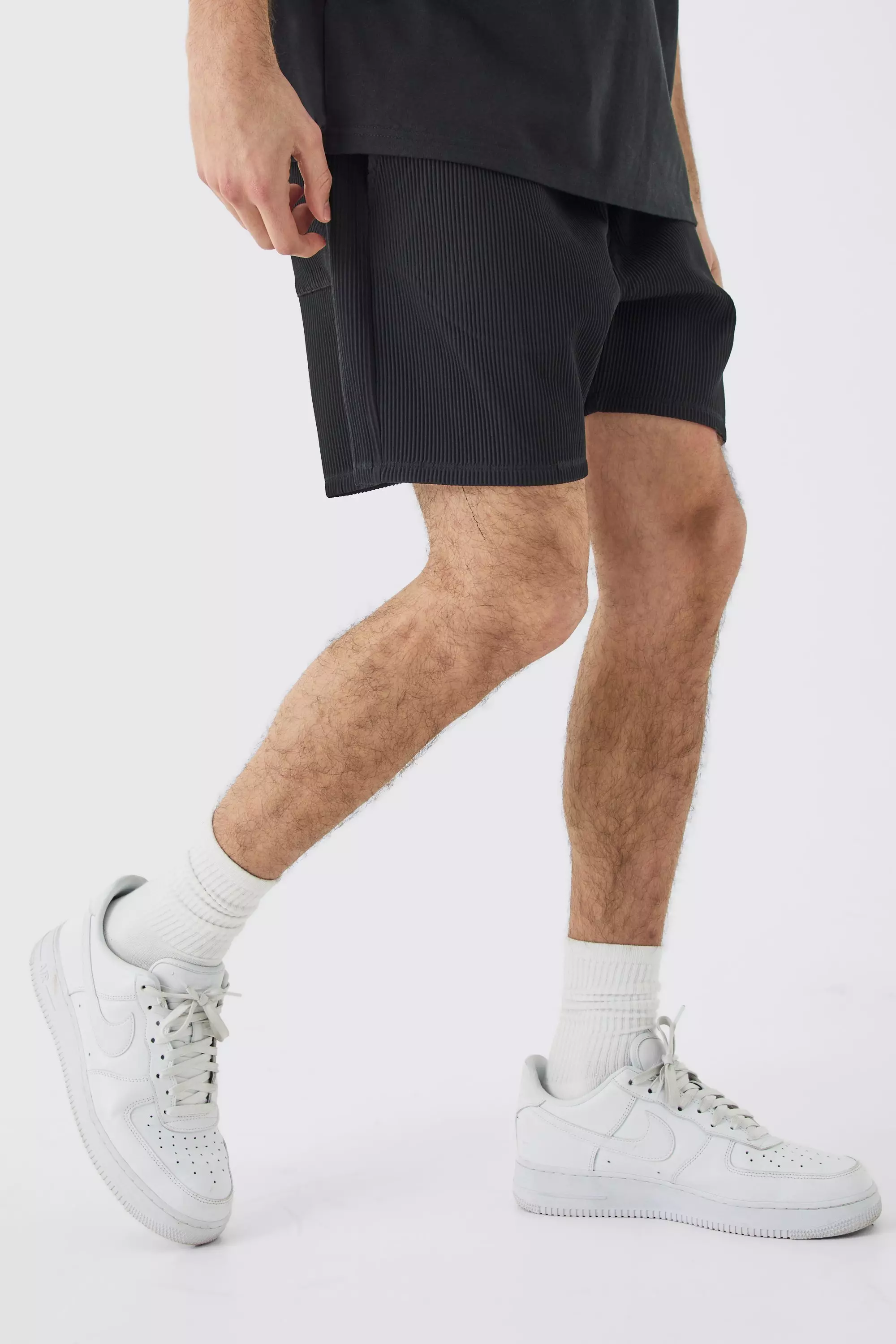 Pleated Drawcord Shorts Black