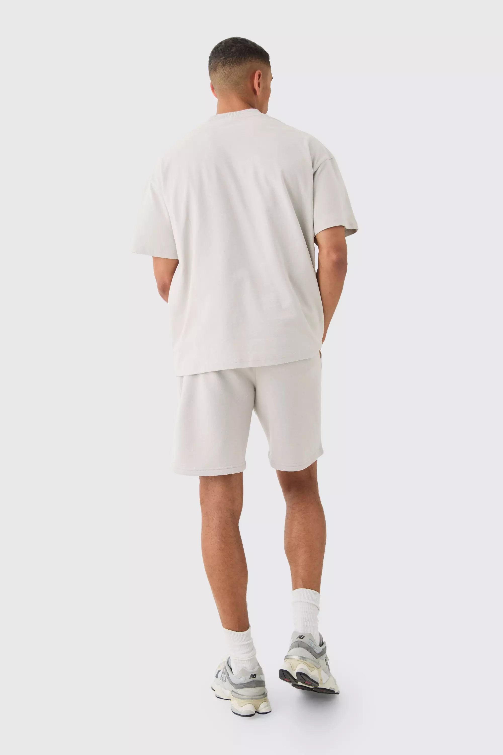 Oversize Official T-Shirt & Shorts, Light grey alternatives Bild