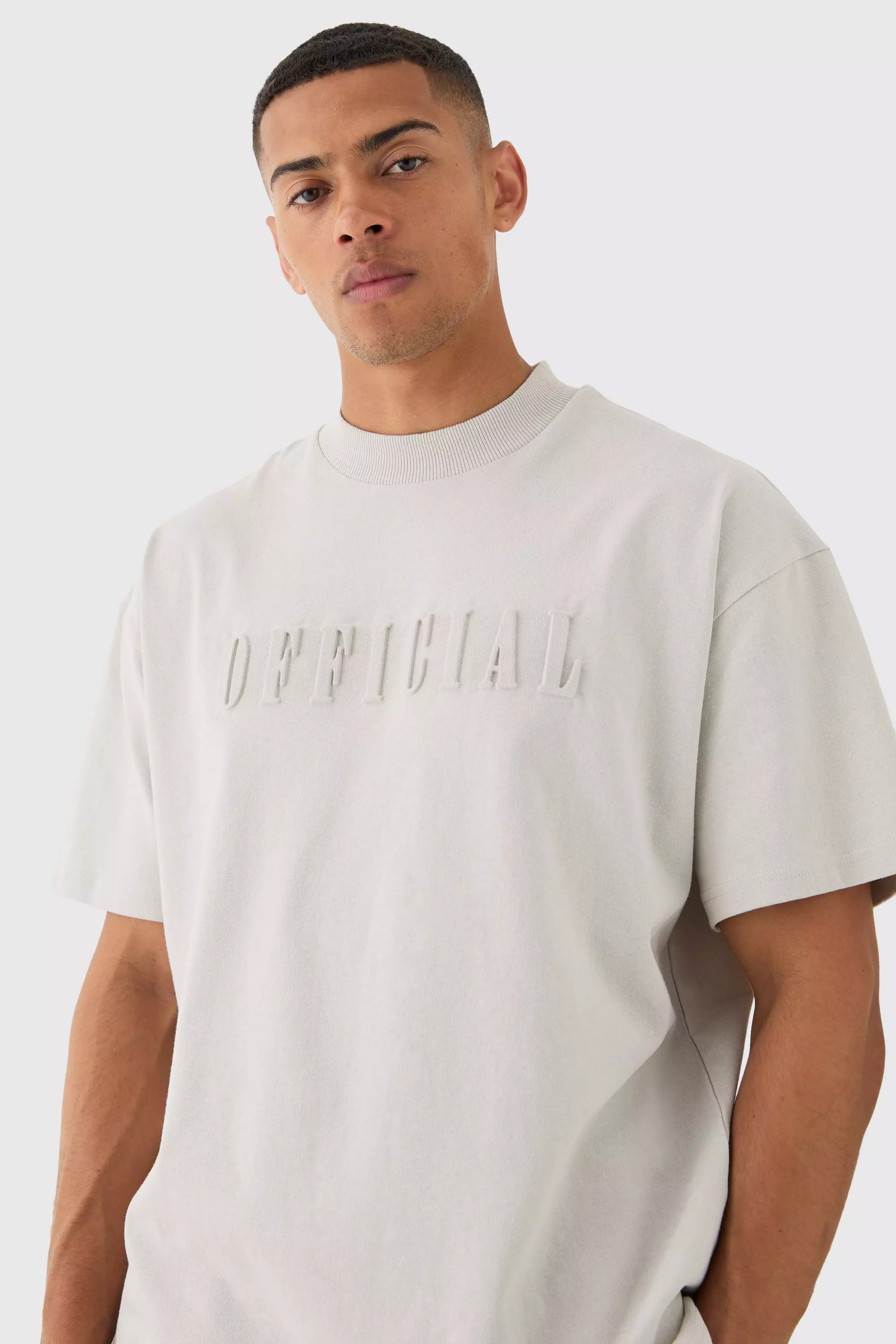 Oversize Official T-Shirt & Shorts, Light grey alternatives Bild