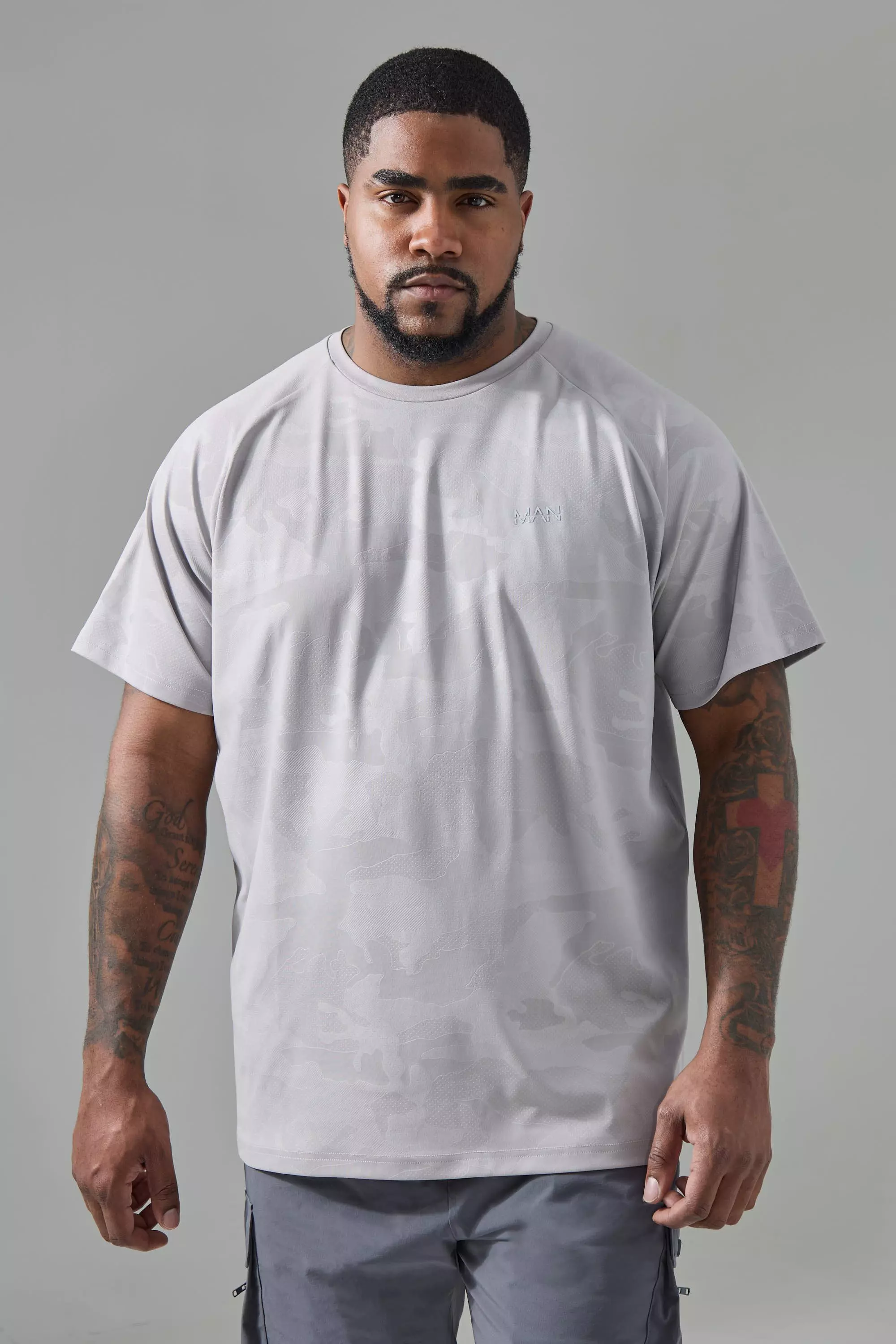Plus Man Active Camo Raglan Performance T-shirt Grey