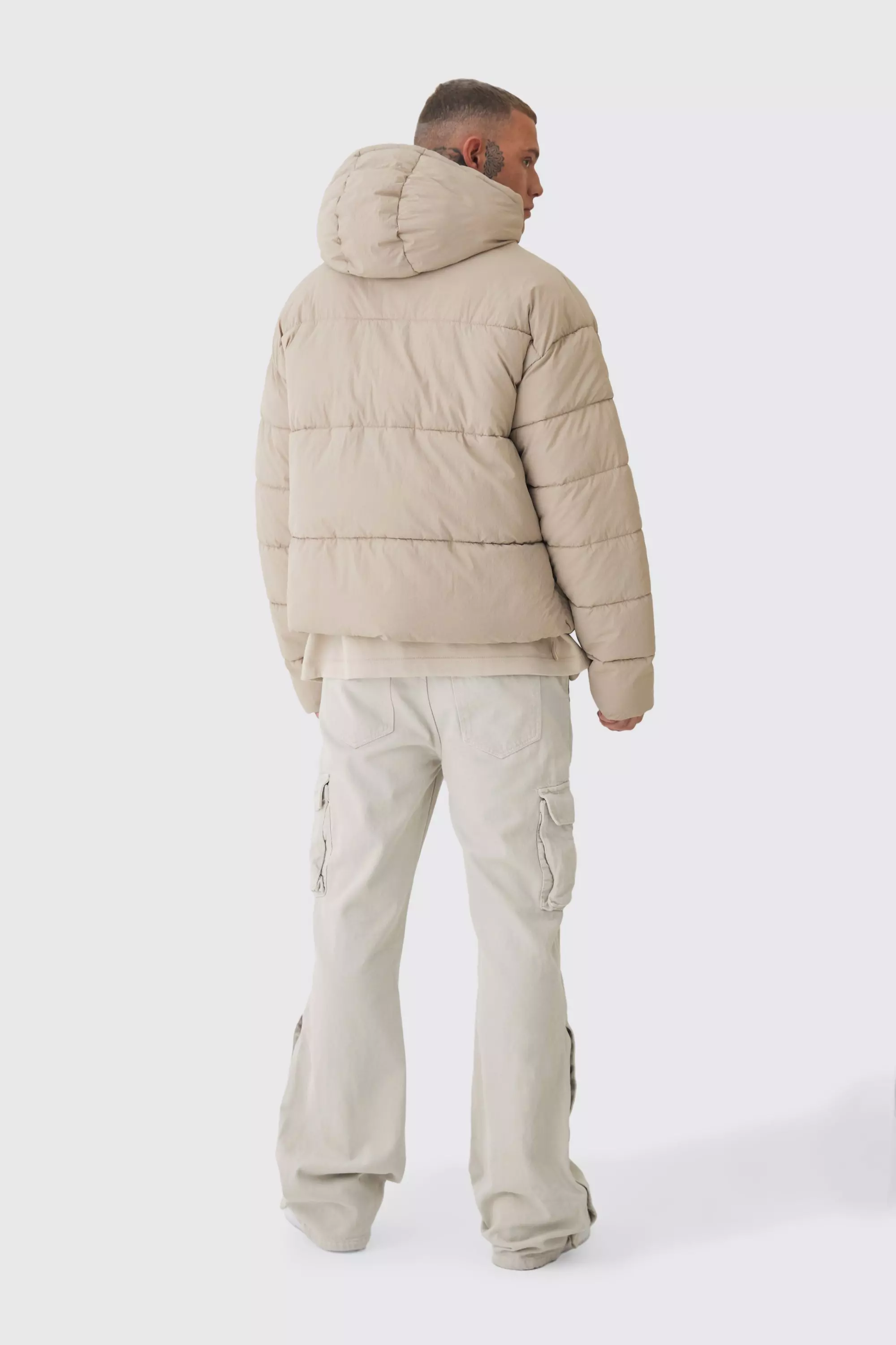 Tall kastige Nylon-Steppjacke in Knitteroptik, Sand alternatives Bild