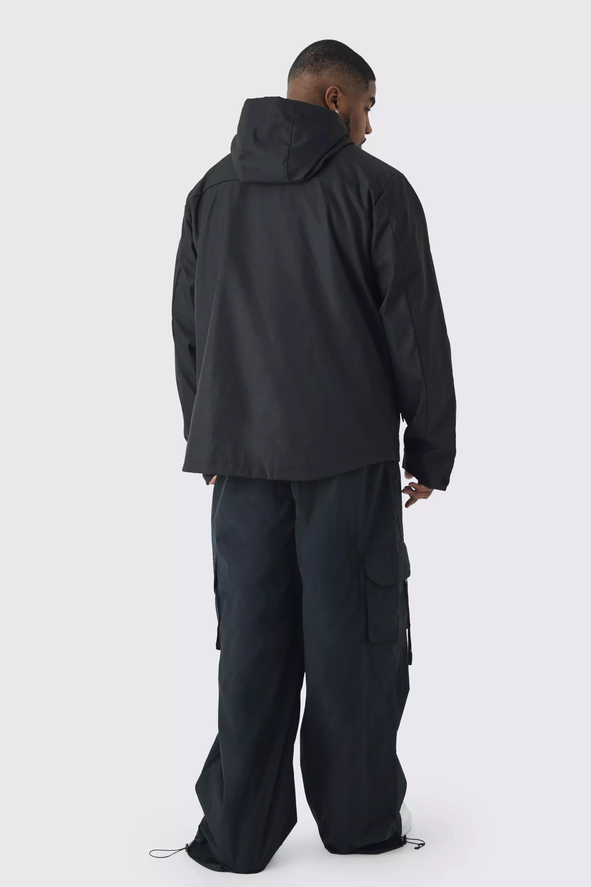 Plus schwarzer Parka mit Kapuze, Black alternatives Bild