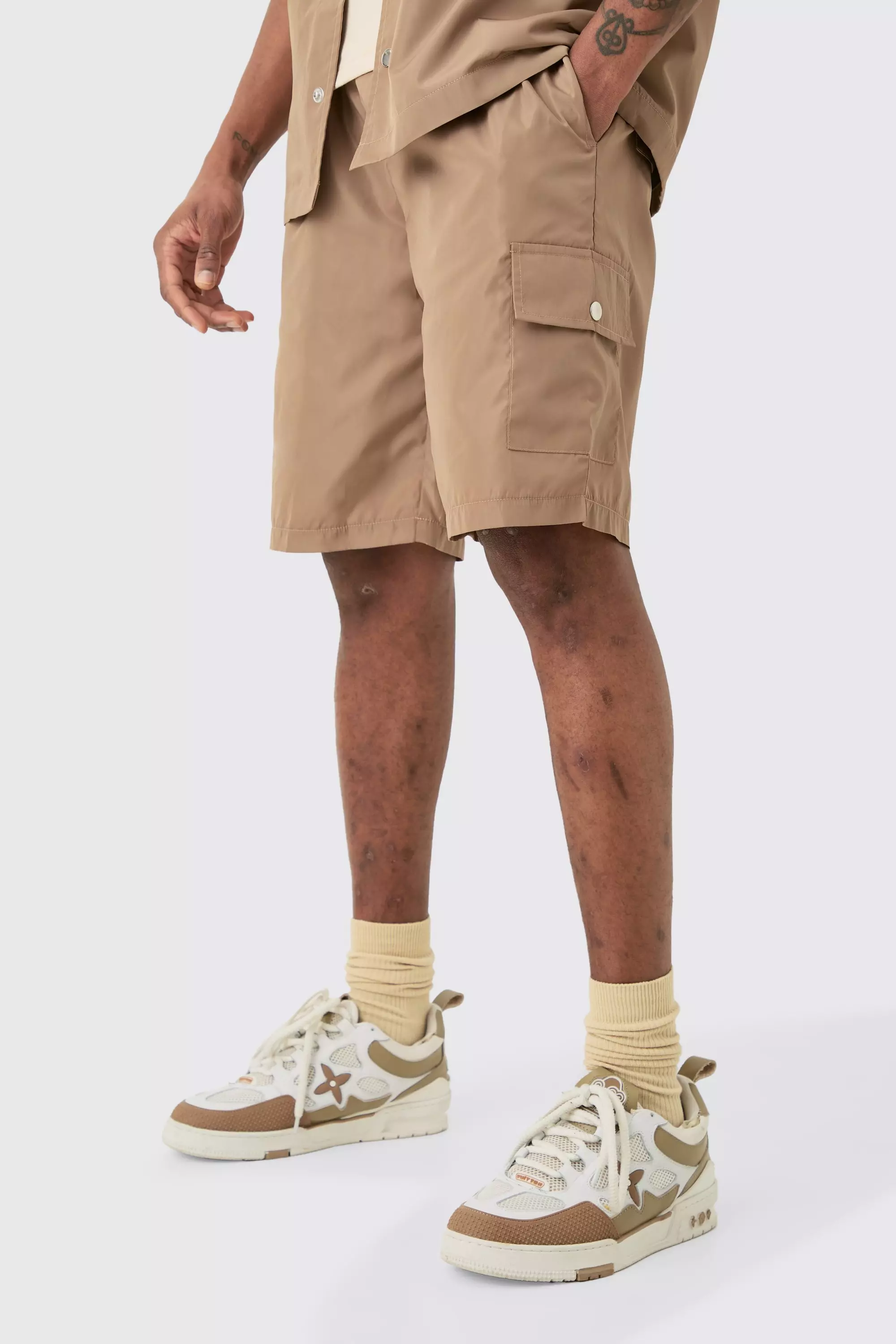 Tall Elasticated Waist Relaxed Nylon Man Cargo Short Taupe