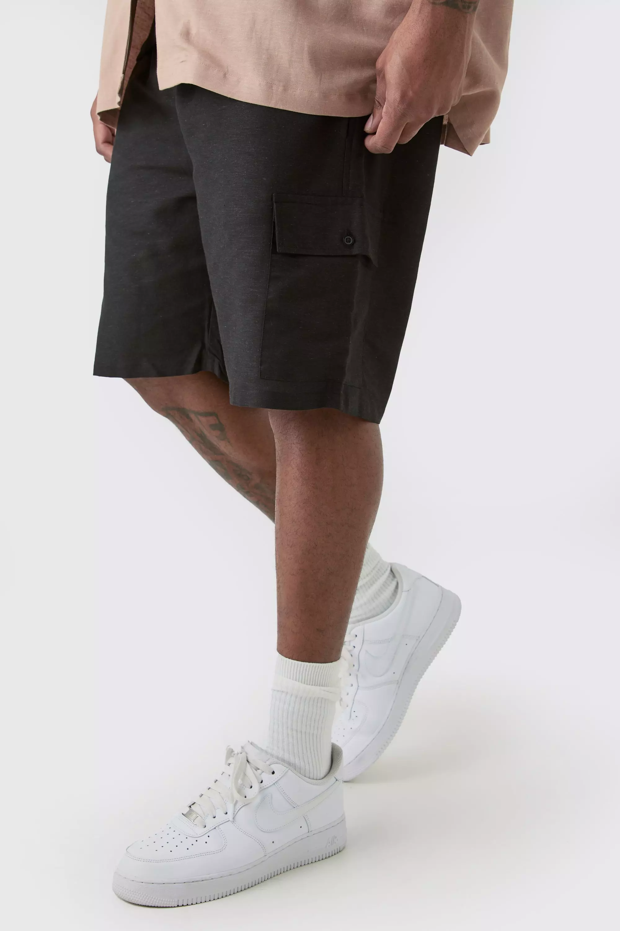 Plus Elasticated Waist Relaxed Linen Cargo Shorts In Black Black