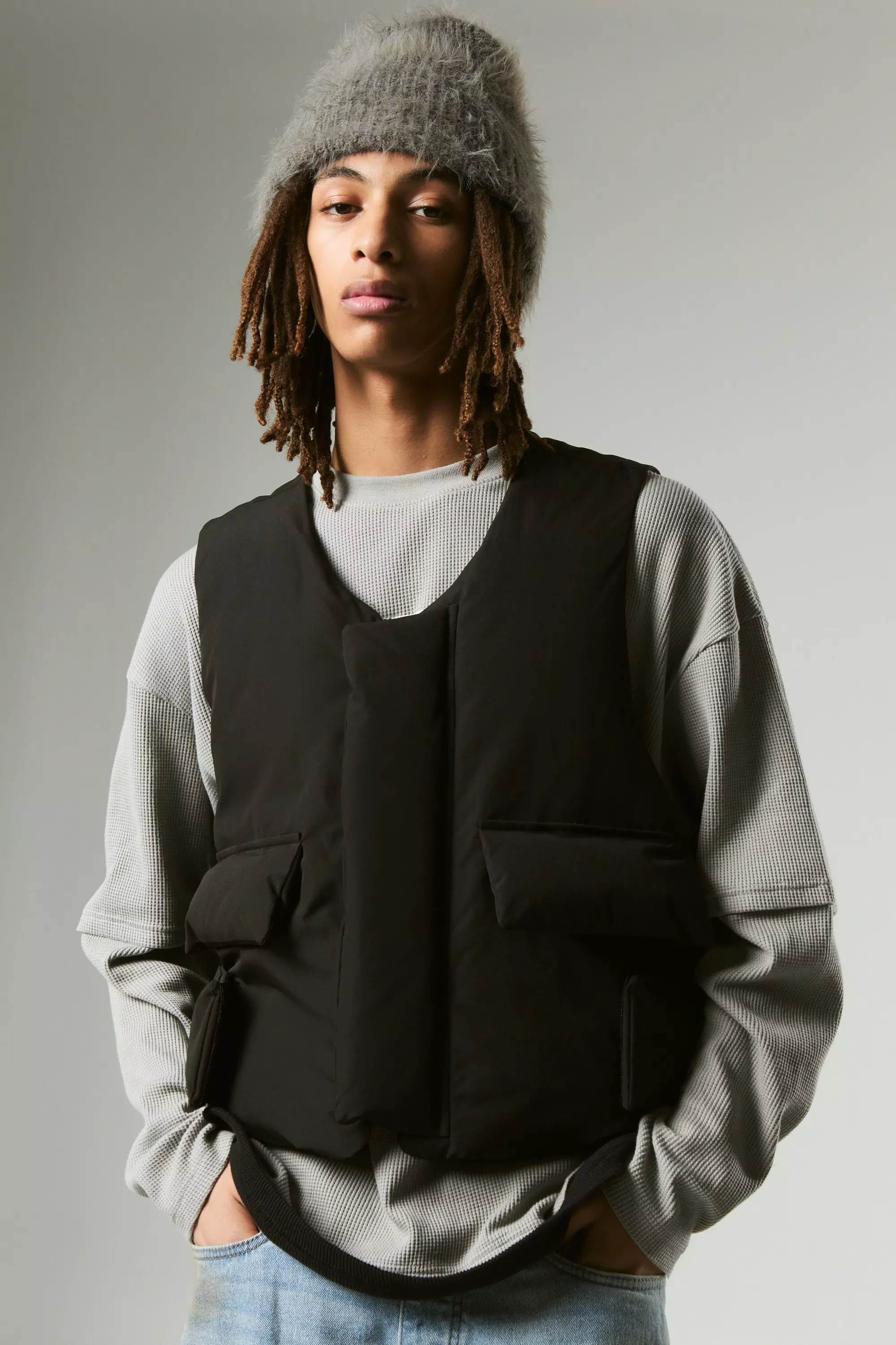 Boxy Extreme Padded Adjustable Vest In Black Black