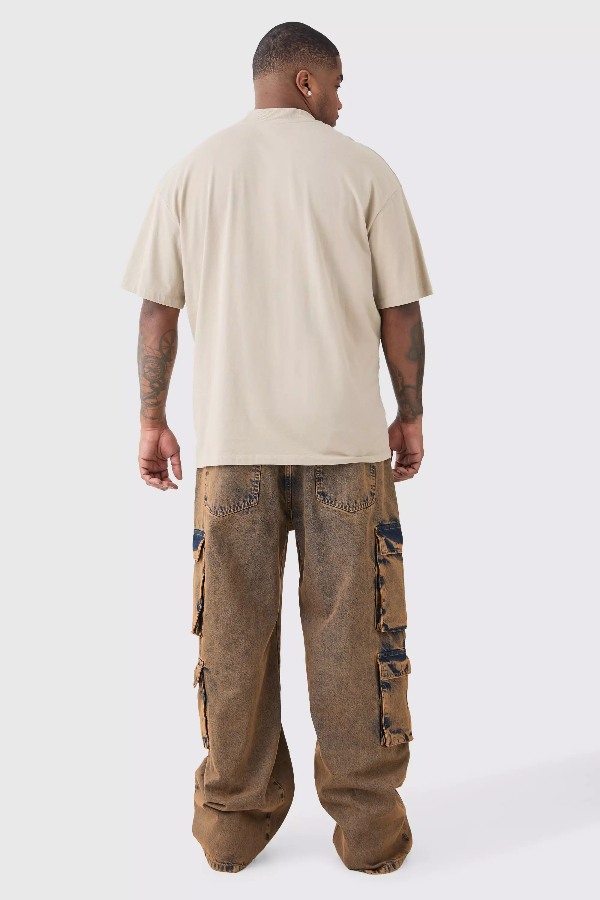 Antique wash Plus Baggy Fit Acid Wash Cargo Jeans alternative image