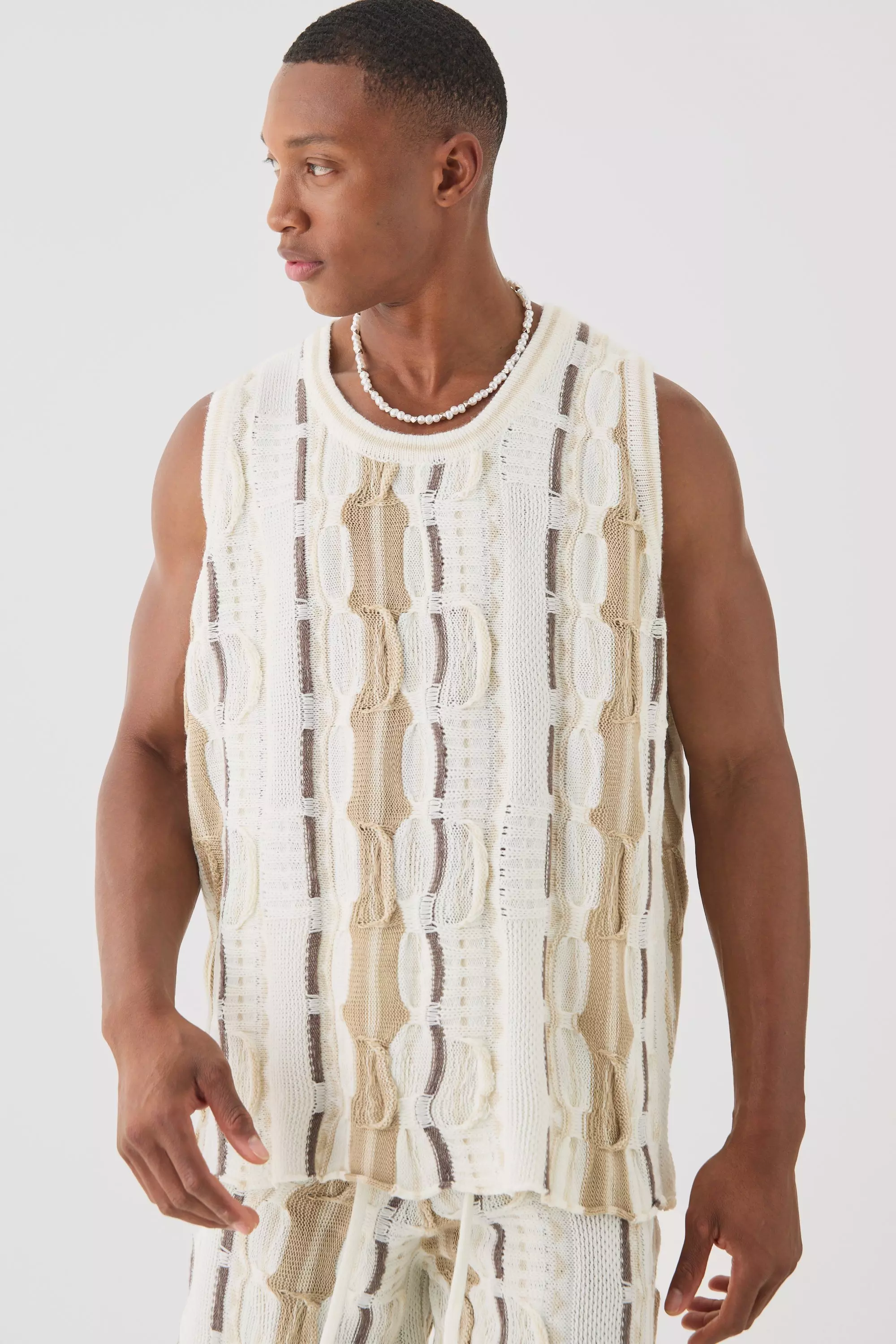 Ecru White Oversized 3d Knitted Vest