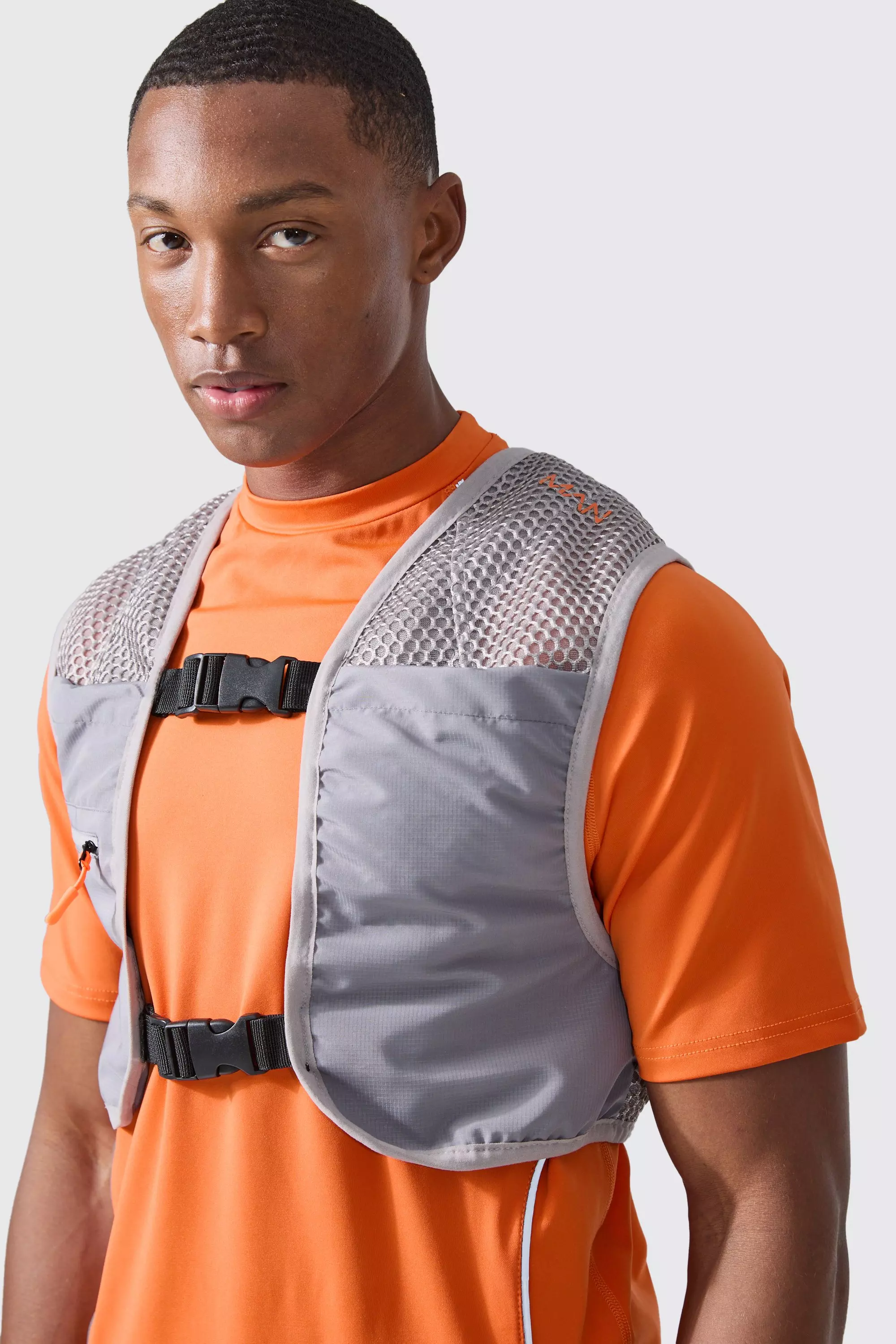 Man Active Hydration Vest Grey