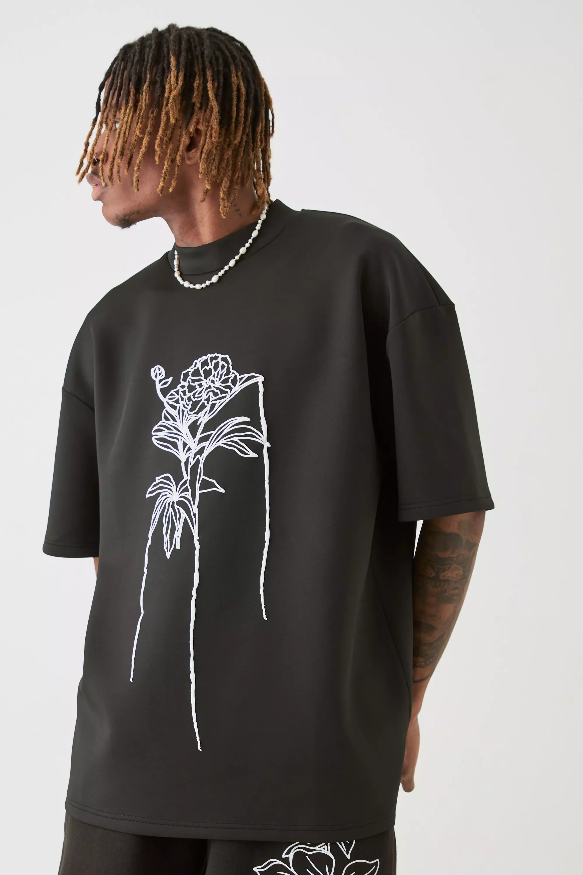 Tall Oversized Floral Line Drawing Scuba T-shirt Black