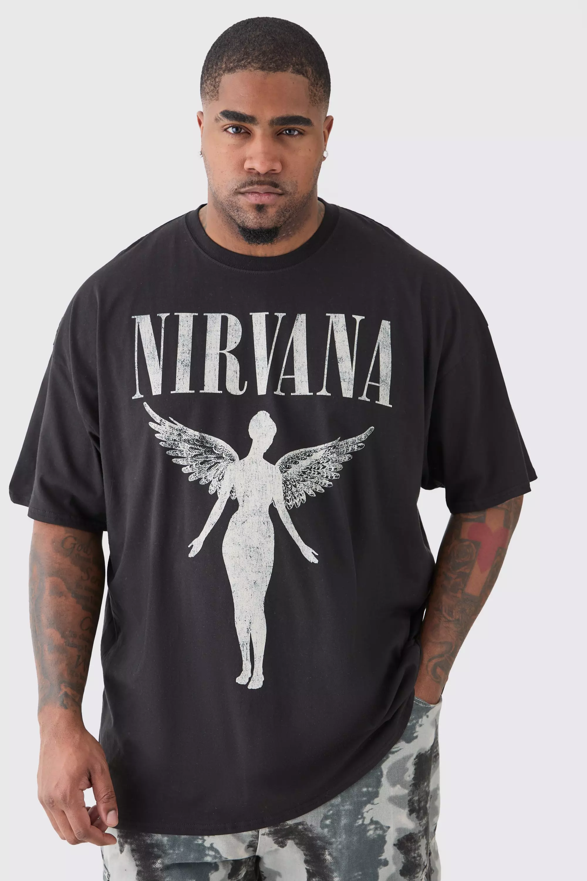 Plus Nirvana Tour Dates Back Print License T-shirt Black