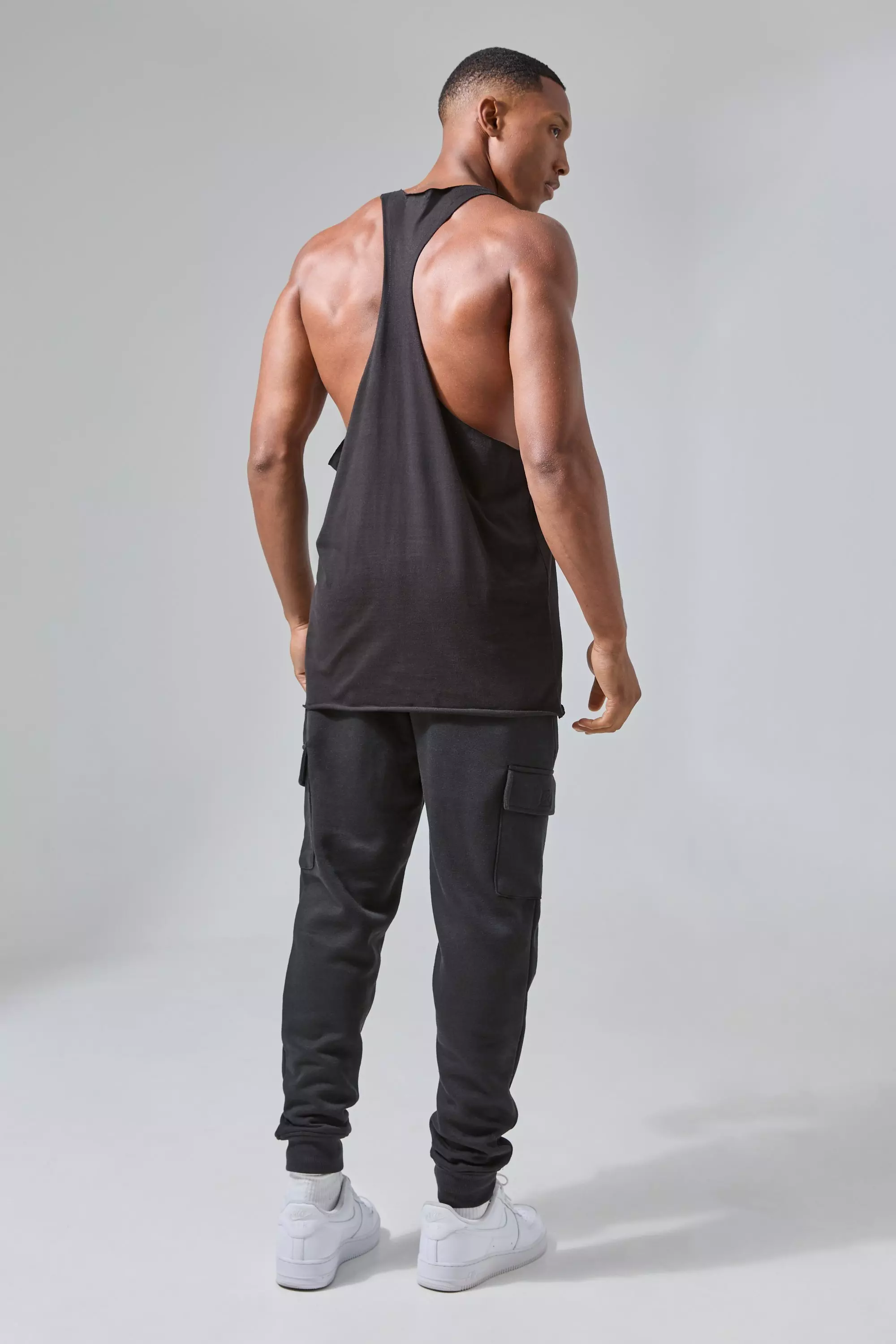 Black Man Active Jersey Hemd Met Onbewerkte Zoom alternatieve afbeelding