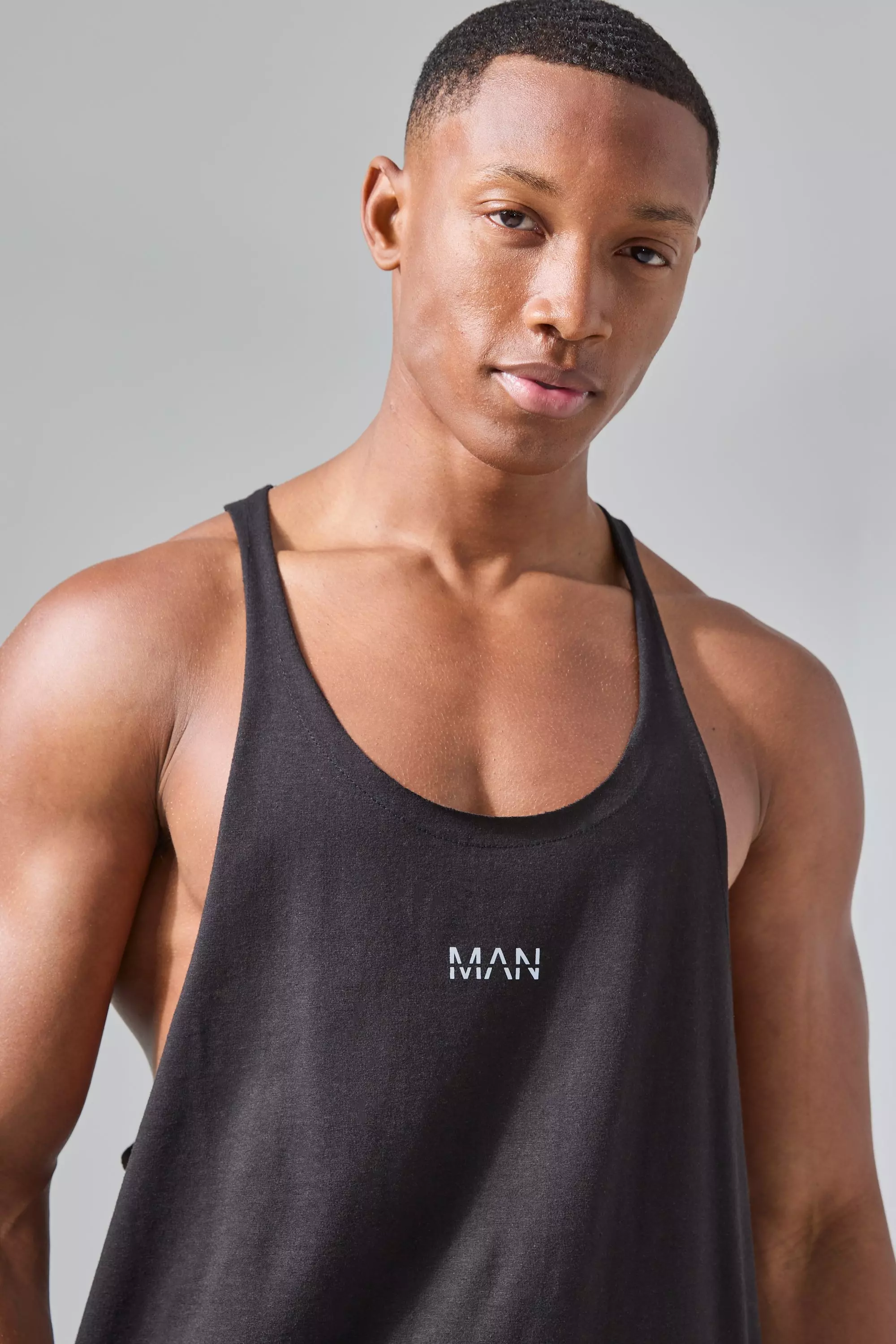 Black Man Active Jersey Hemd Met Onbewerkte Zoom alternatieve afbeelding