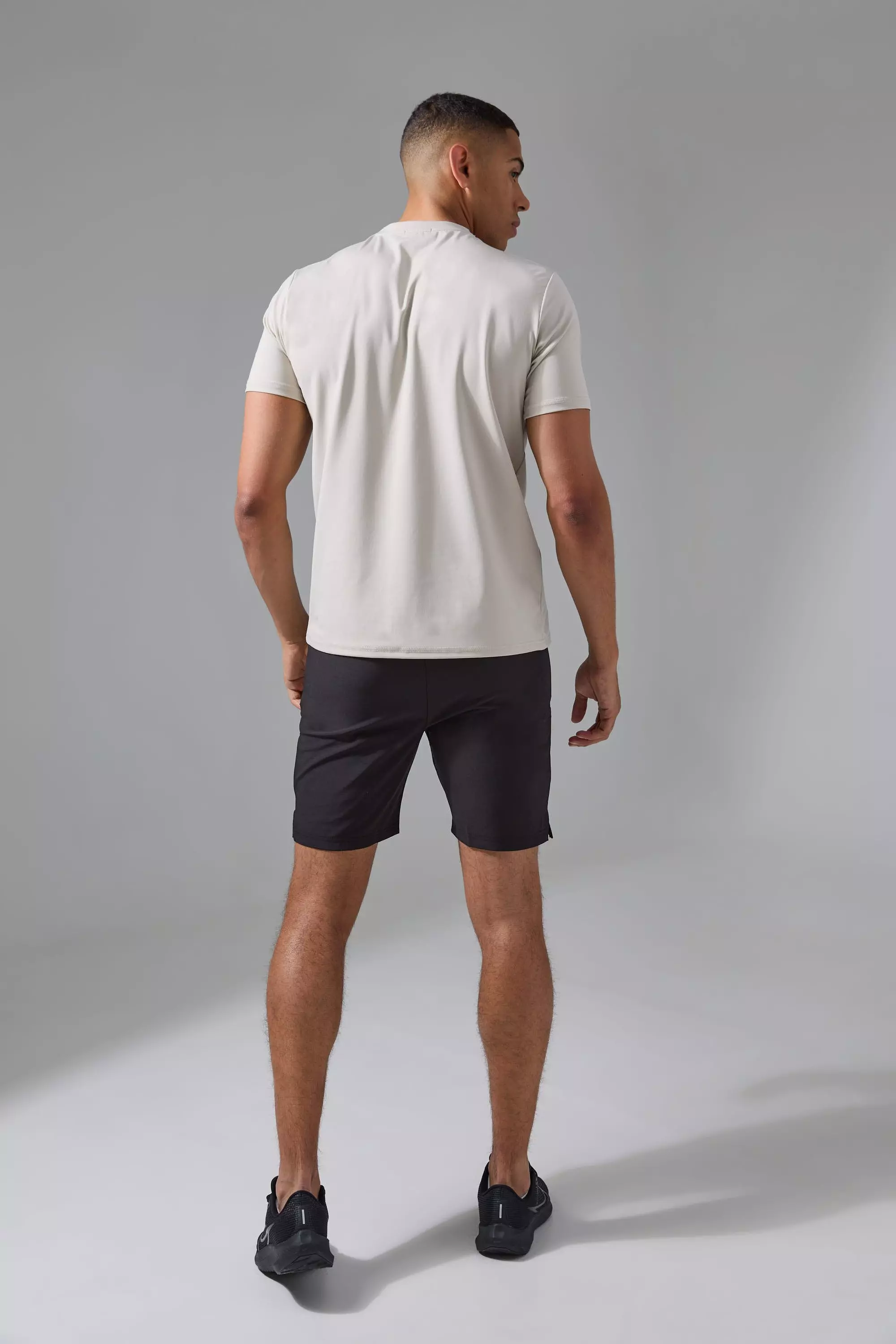 T-Shirt Man Active Per Alta Performance, Stone immagine alternativa