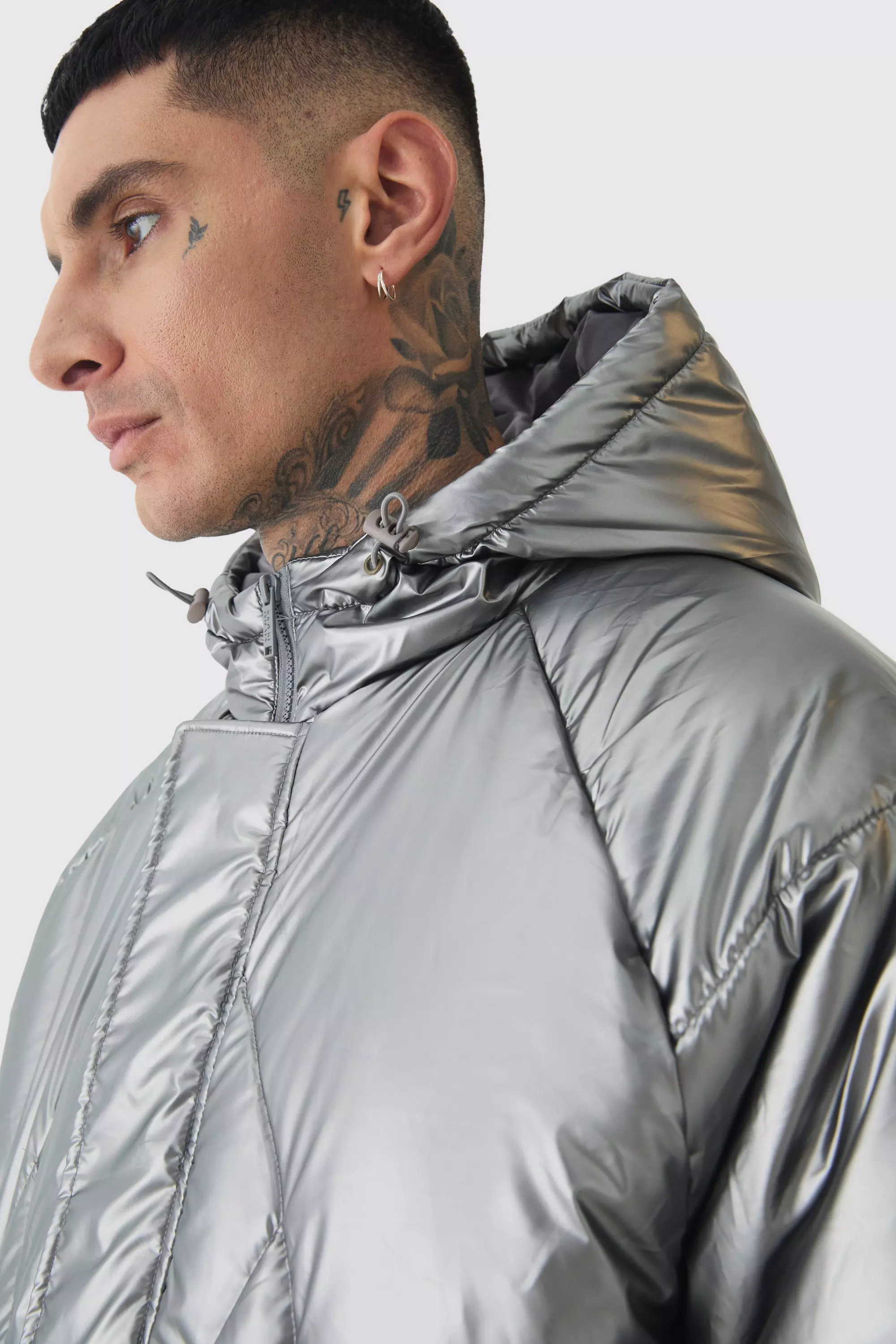 Tall Oversized Metallic Hooded Puffer Jacket In Charcoal boohooMAN