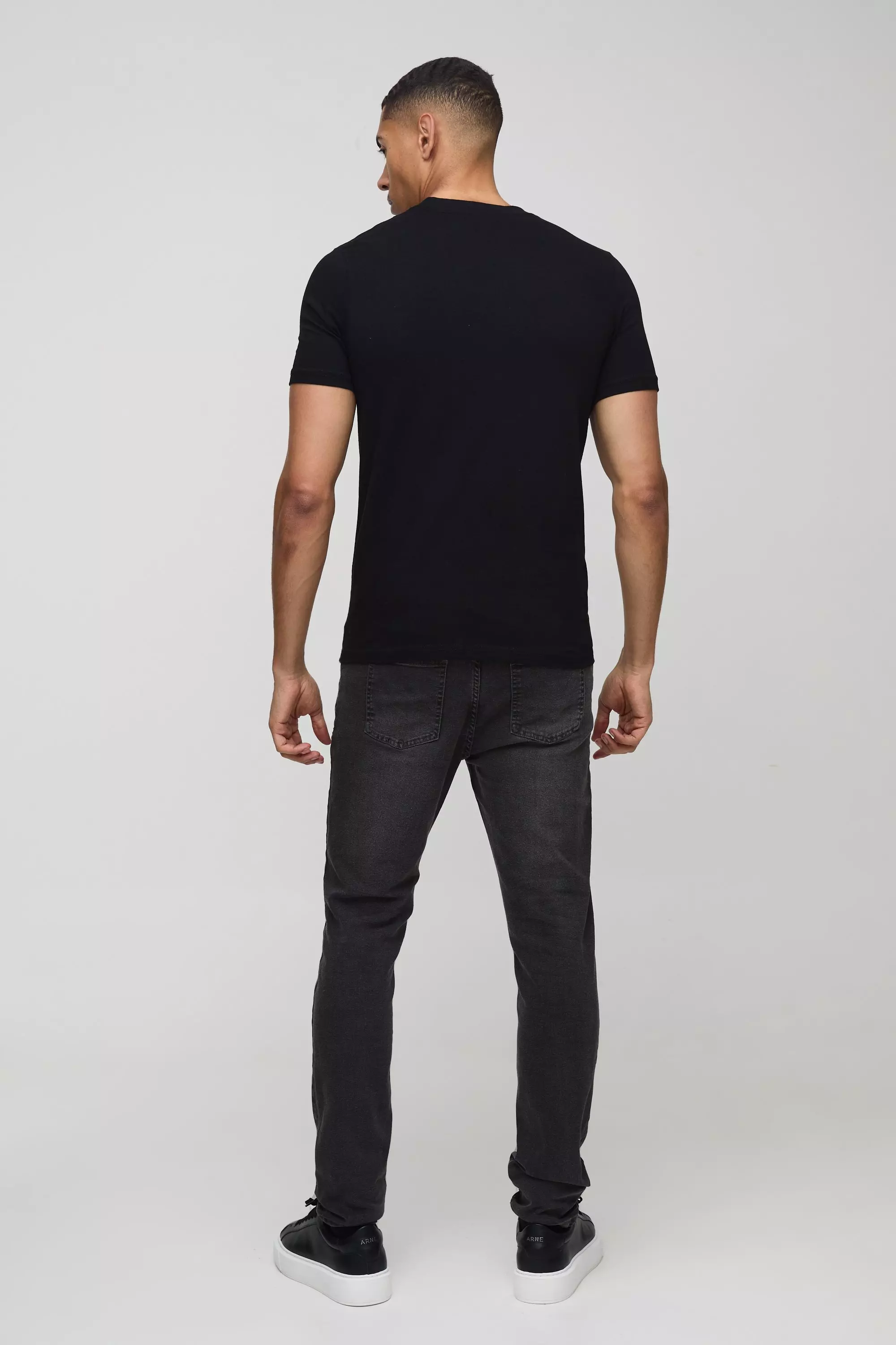Black Basic Muscle Fit Crew Neck T-Shirt alternative image