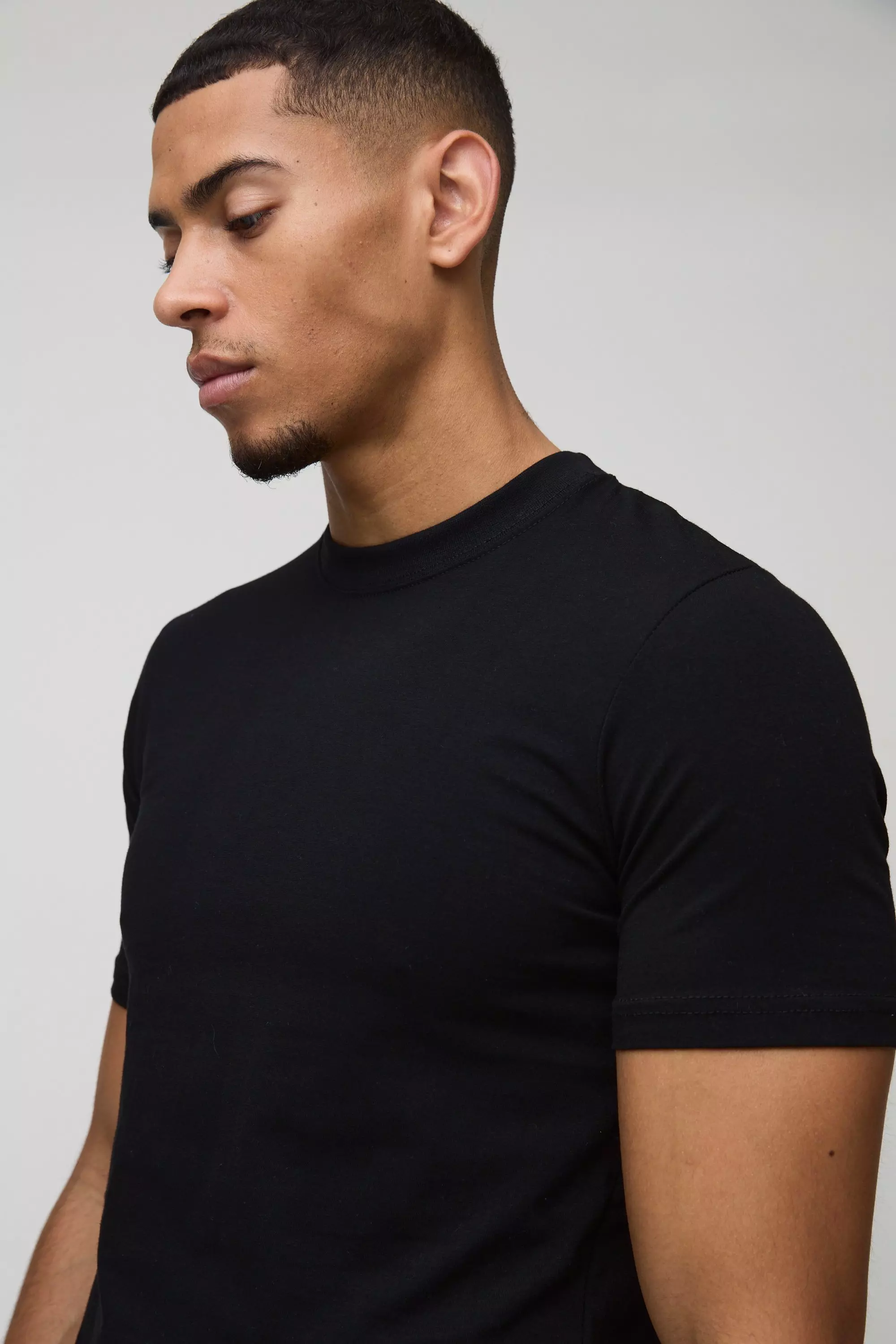 Black Basic Muscle Fit Crew Neck T-Shirt alternative image