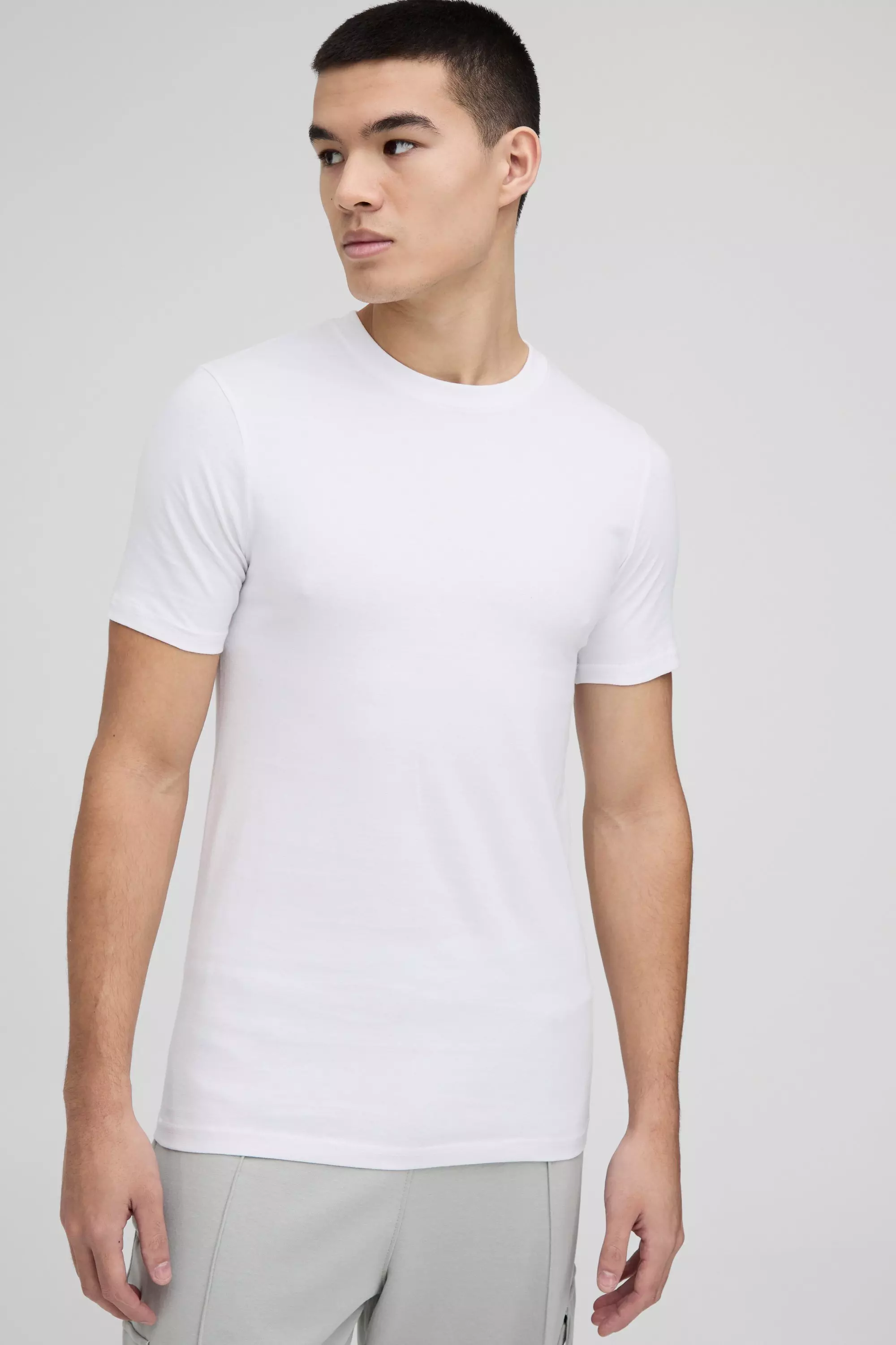 White Basic Muscle Fit Crew Neck T-Shirt alternative image