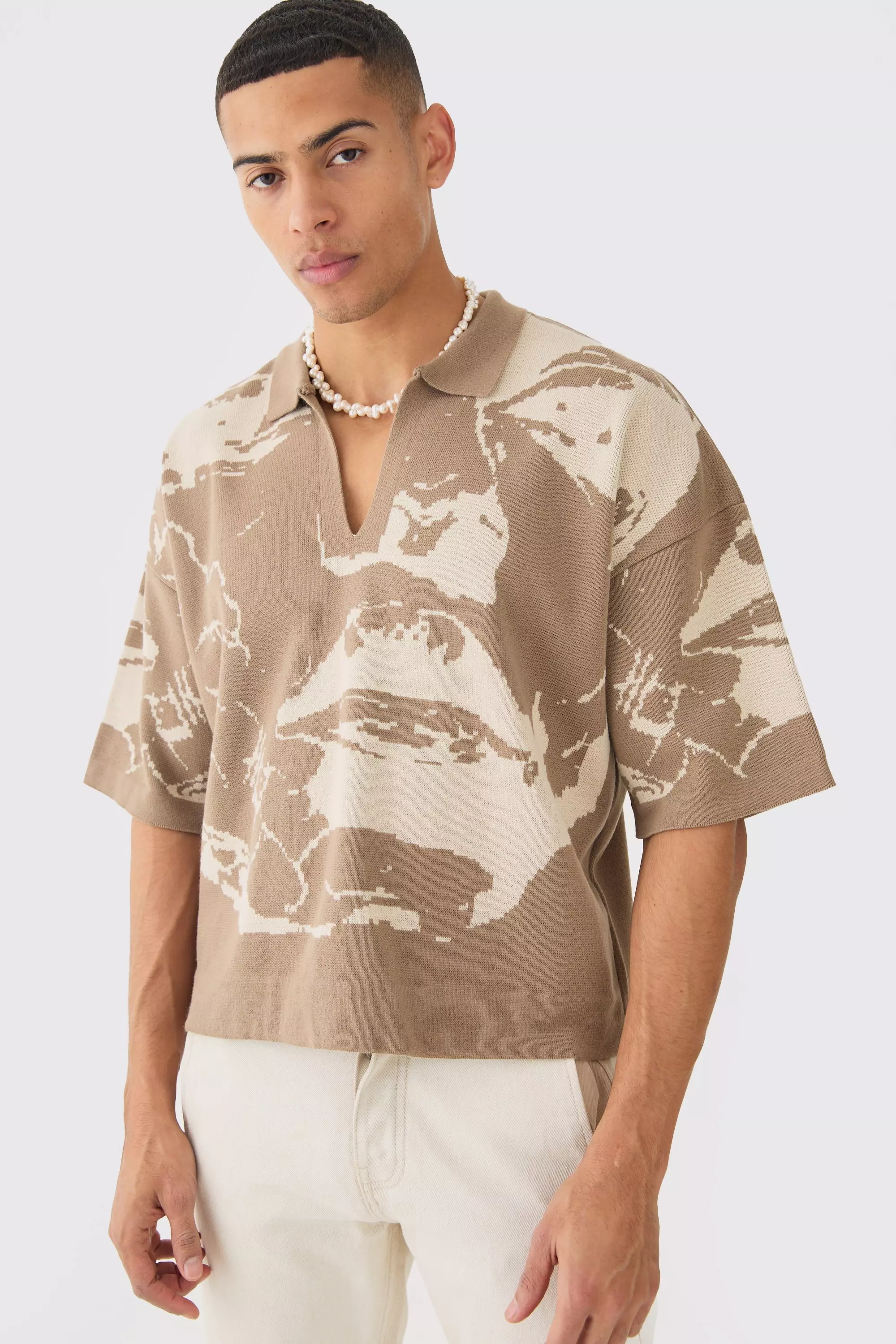 Oversized Boxy Line Drawing Knitted Polo Taupe