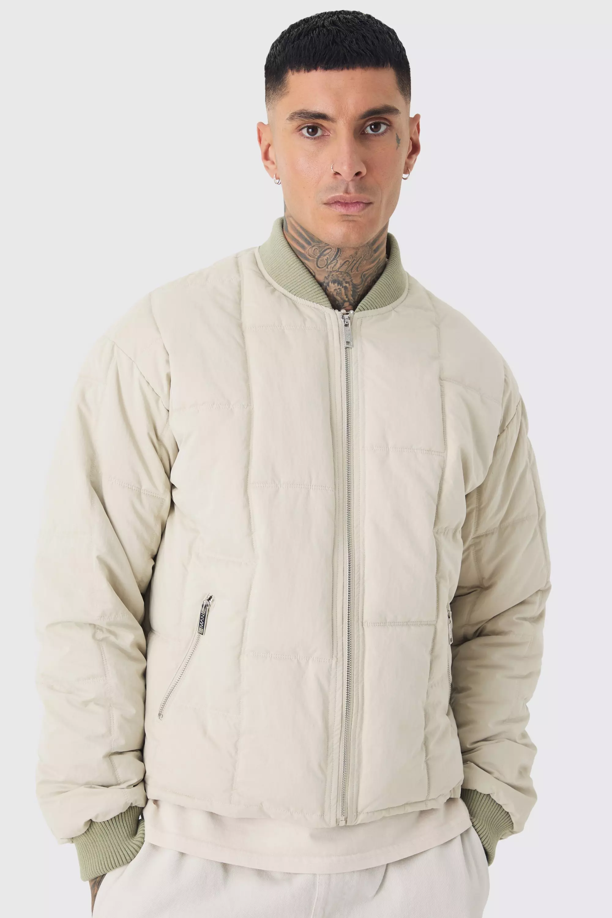 Tall kastige gesteppte Bomberjacke, Stone alternatives Bild