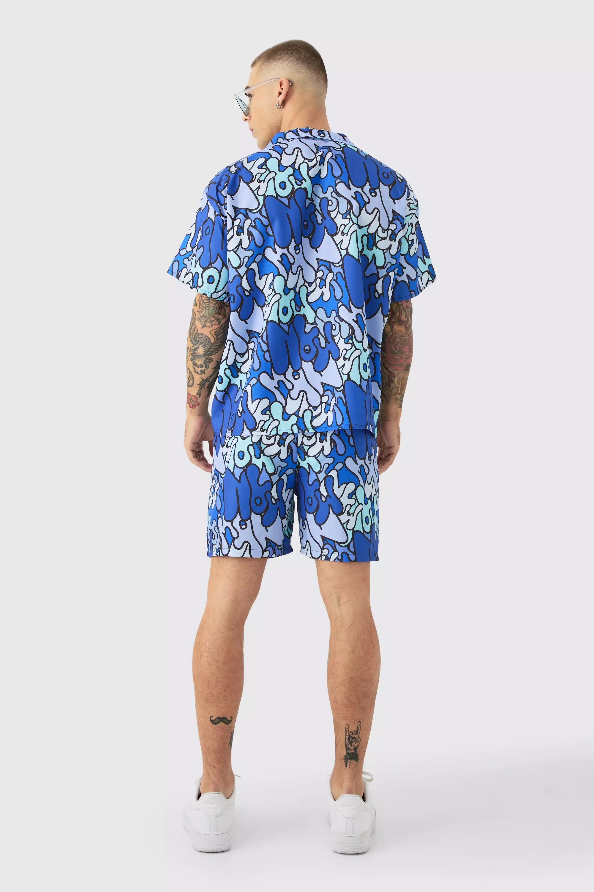 【boohoo】BOXY RIPSTOP GRAFFITI SHIRT & MID SWIM SHORT SET bmm83219_blue_xl?w=537&qlt=