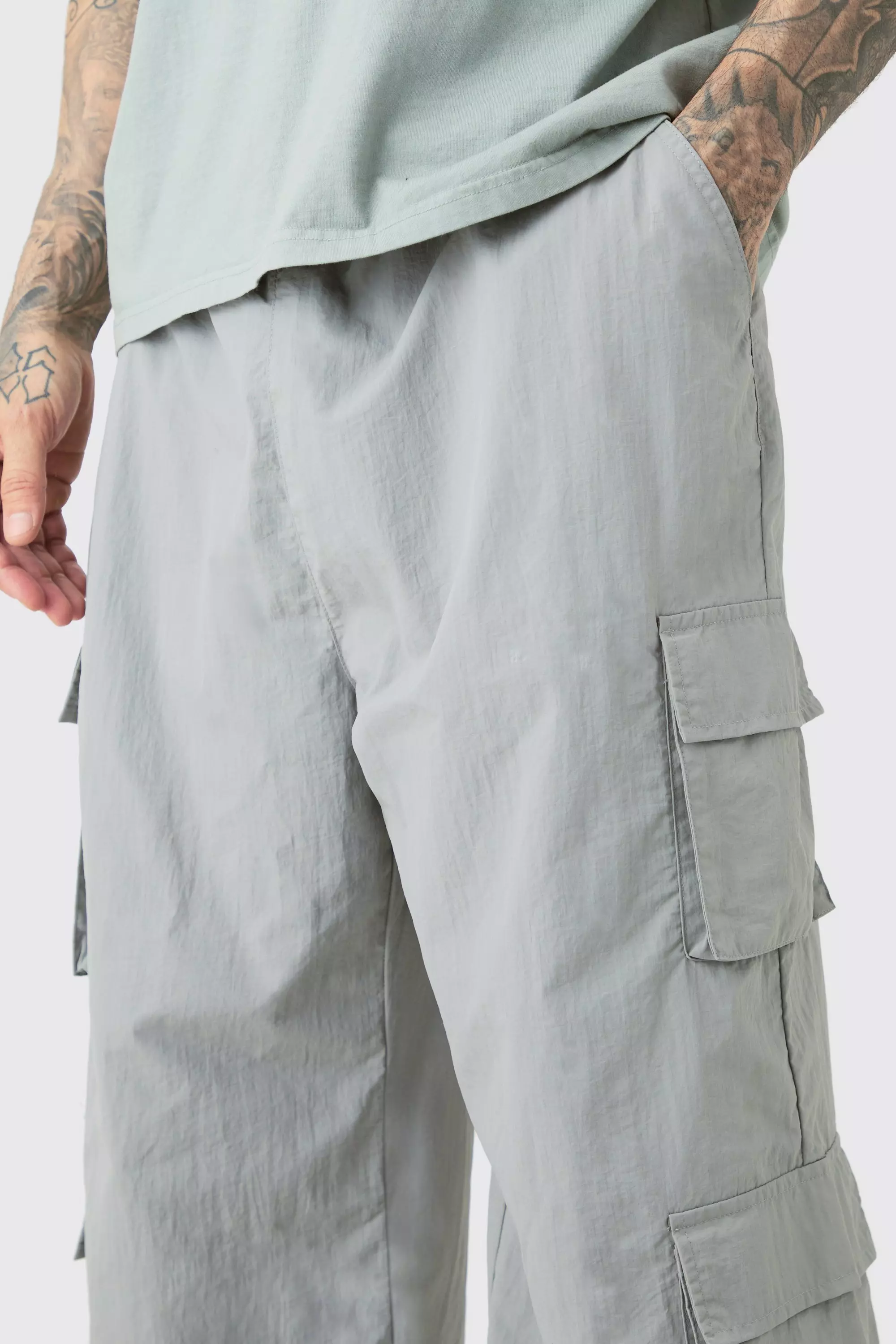 Grey Tall Parachute Broek Met Zakken alternatieve afbeelding