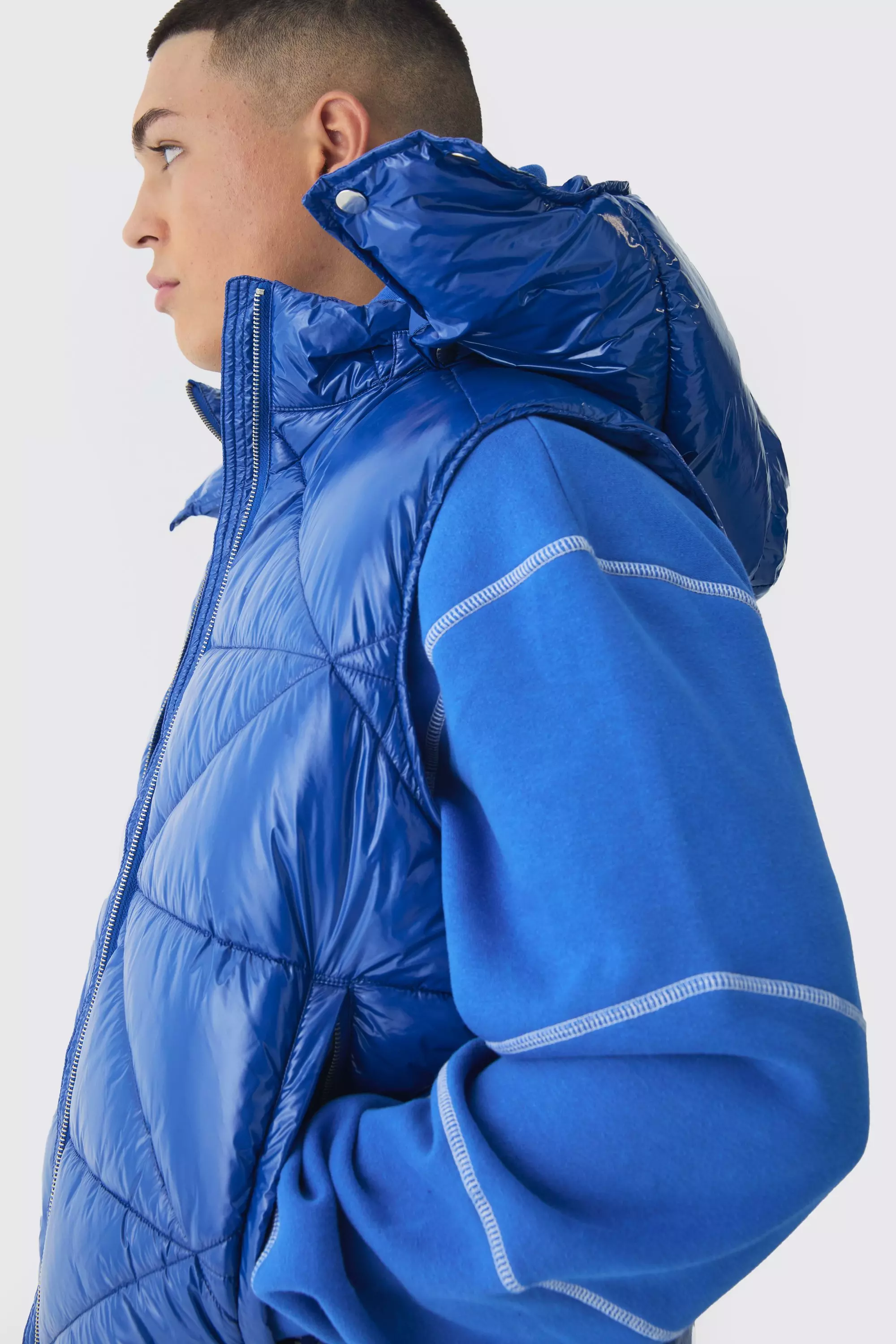Hochglänzende Vinyl-Weste mit Kapuze in Blau, Blue alternatives Bild