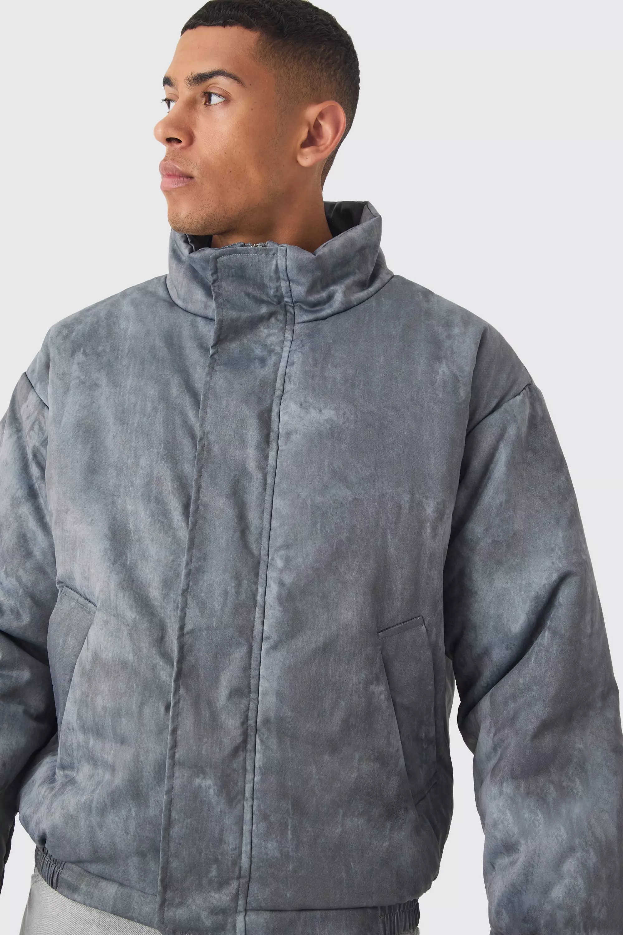 Kastige graue Jacke mit Trichterkragen, Grey alternatives Bild