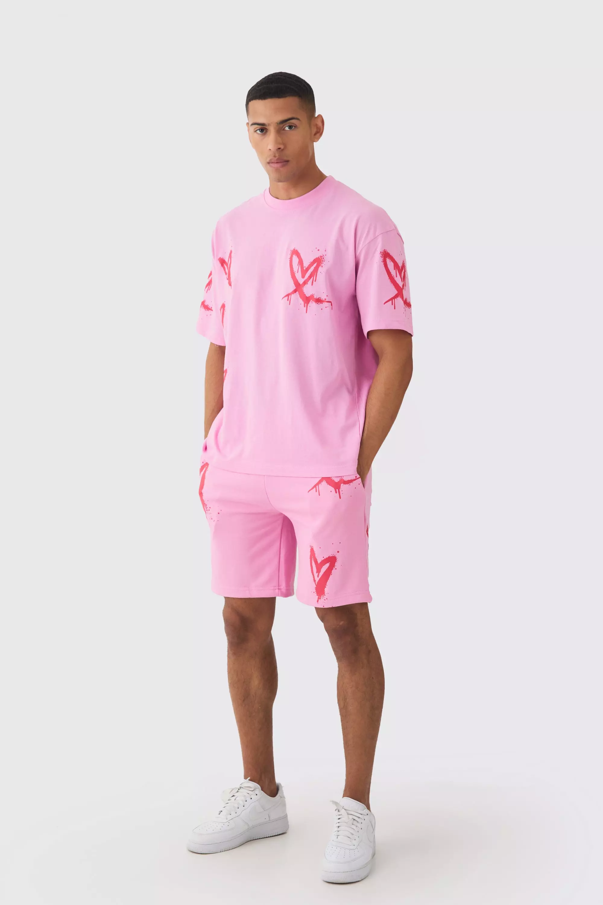 Pink Oversized Heart Spray Print T-shirt & Shorts Set