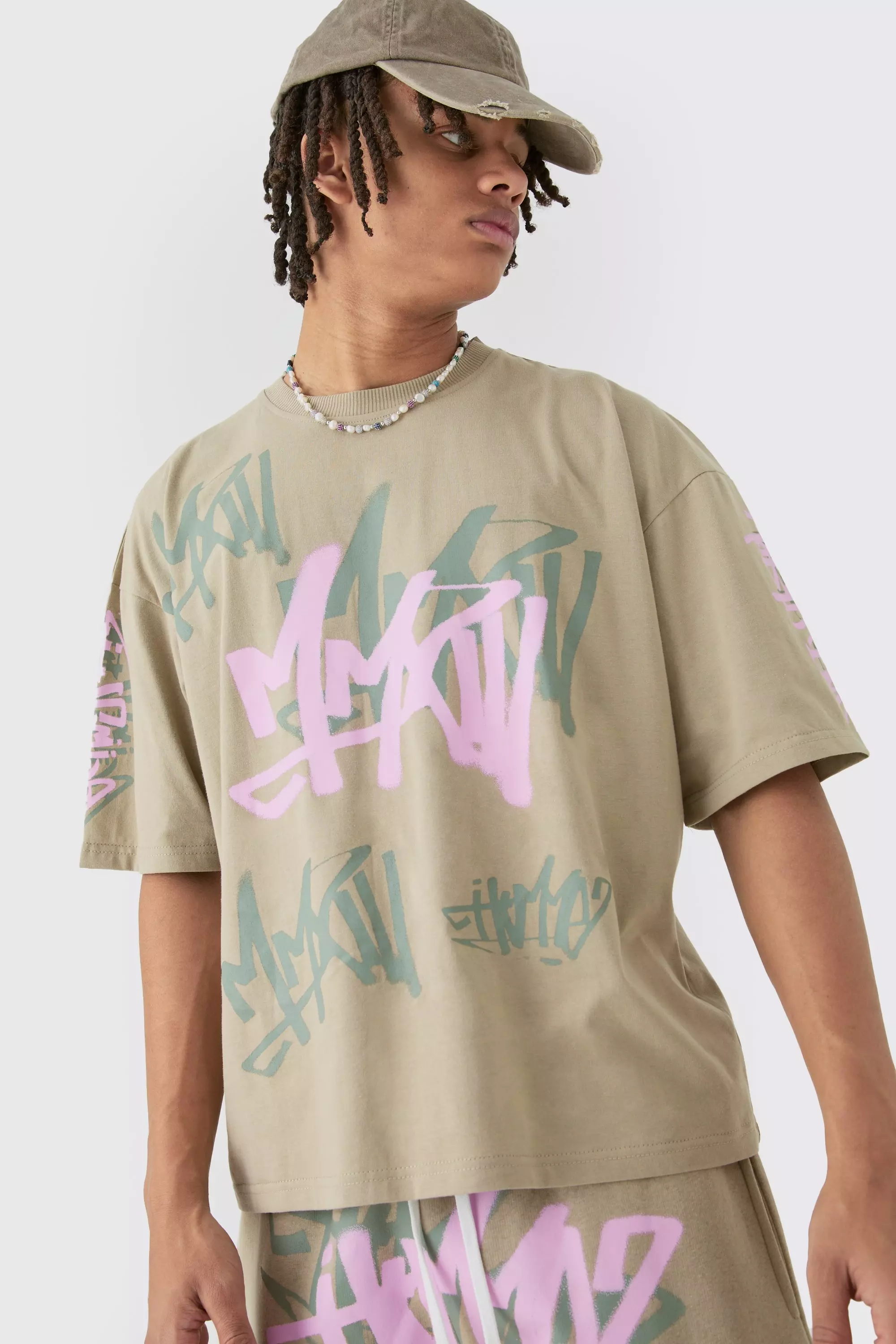 Boxy Graffiti Printed T-shirt Light khaki