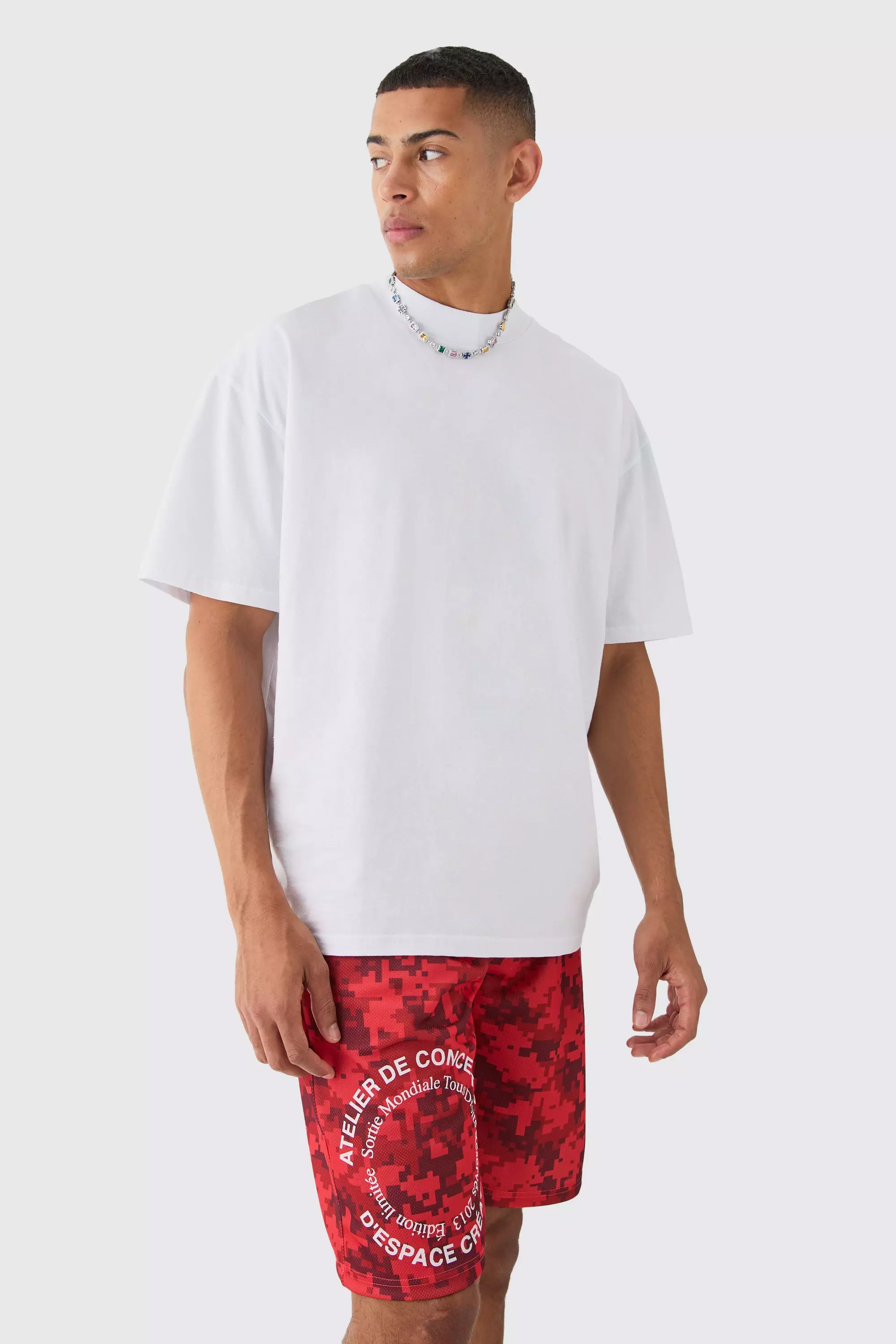 Oversized Extended Neck Circle T-shirt And Mesh Shorts Set Red