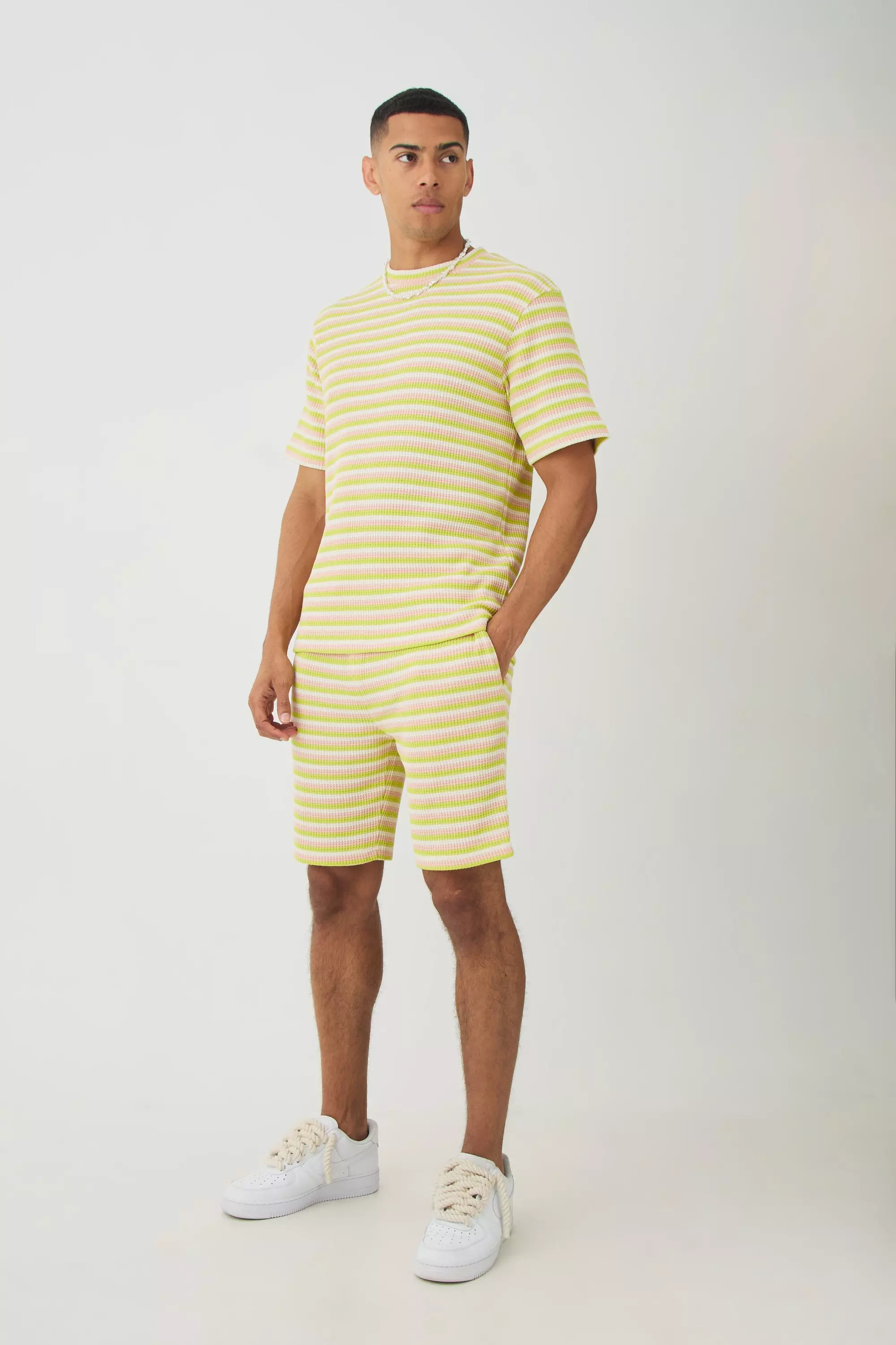 Green Slim Fit Textured Stripe Shorts alternative image