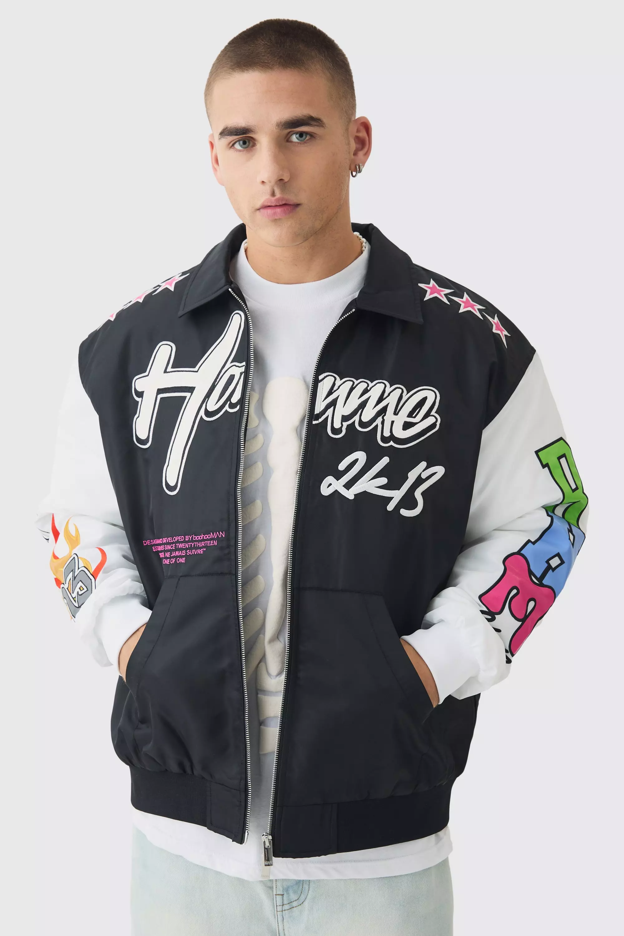 Oversized Multi Badge Nylon Varsity Bomber Jacket In Black boohooMAN IE