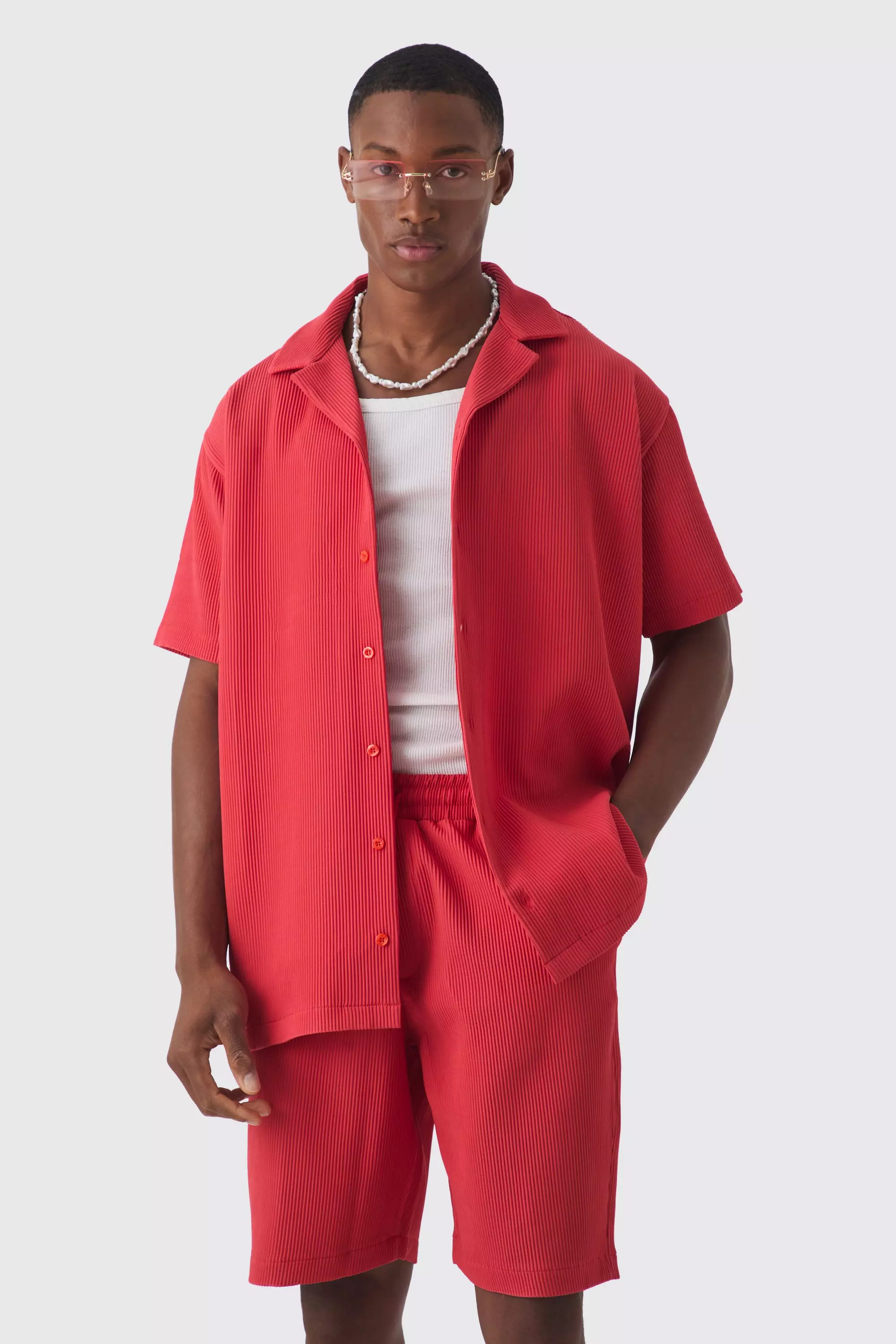 Red Oversized Short Sleeve Pleated Shirt And Short Set alternative image
