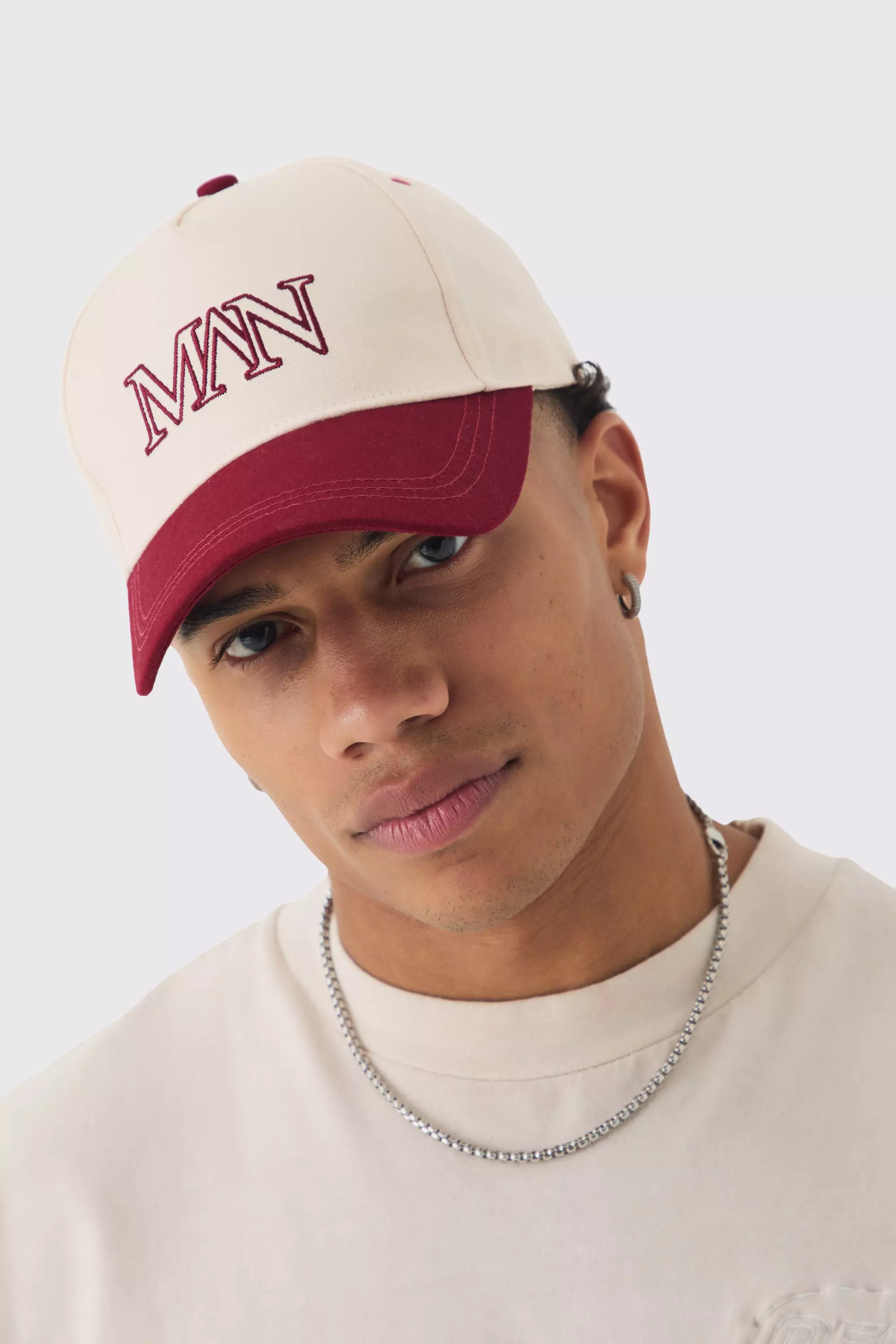 Man Roman Embroidered Cap In Ecru Ecru