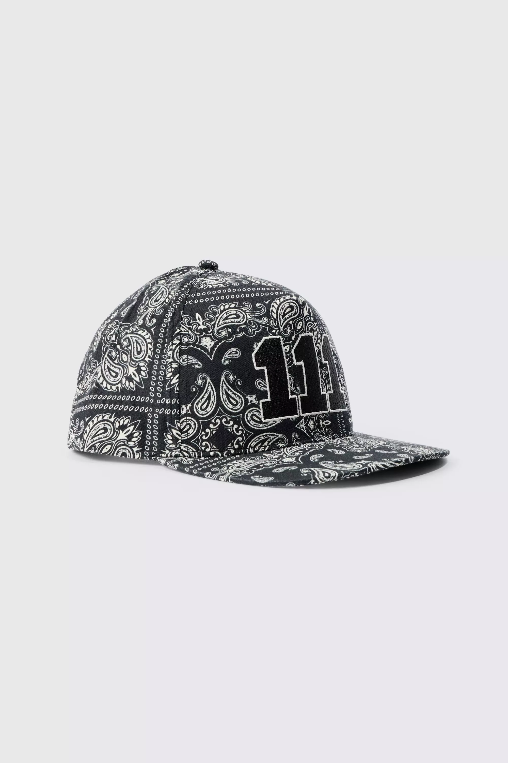 Schwarze Kappe mit Bandana-Print, Black alternatives Bild