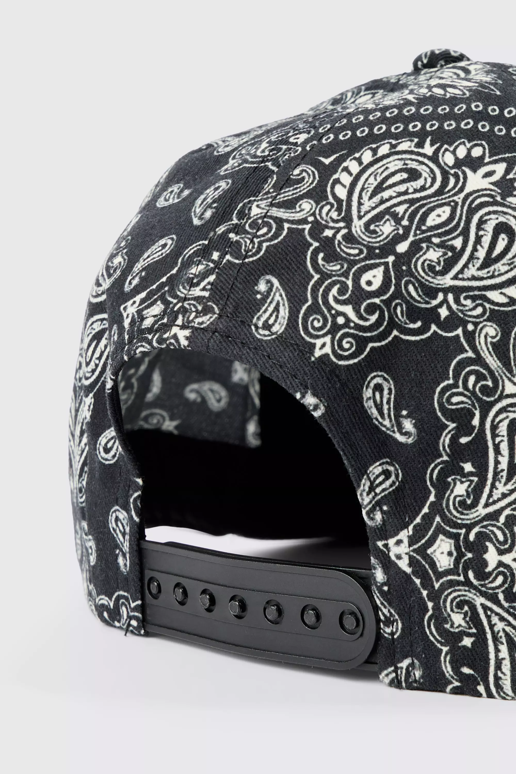 Casquette brodée à imprimé bandana , Black autre image