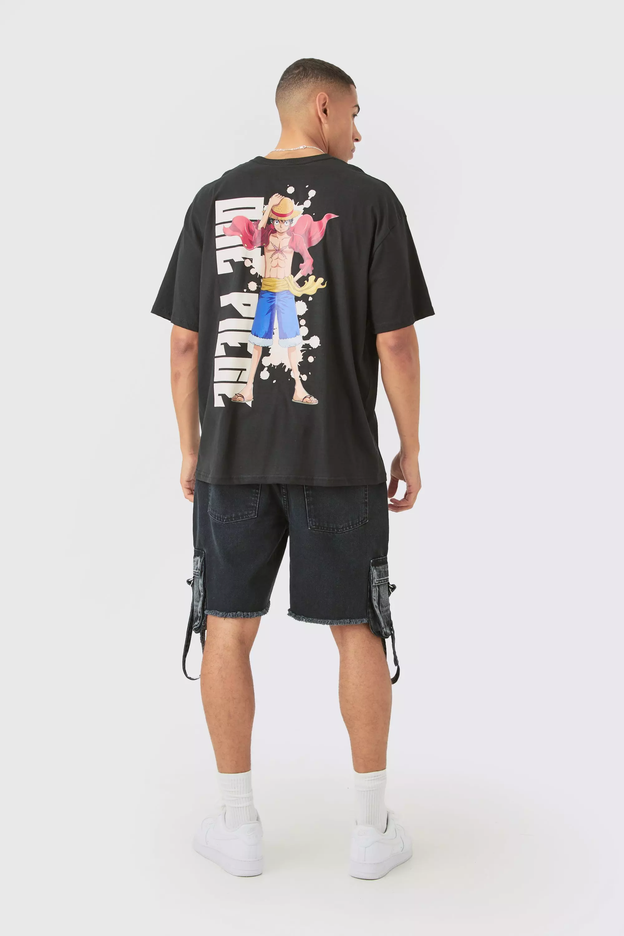 Black Oversized One Piece Anime License Back Print T-shirt alternative image